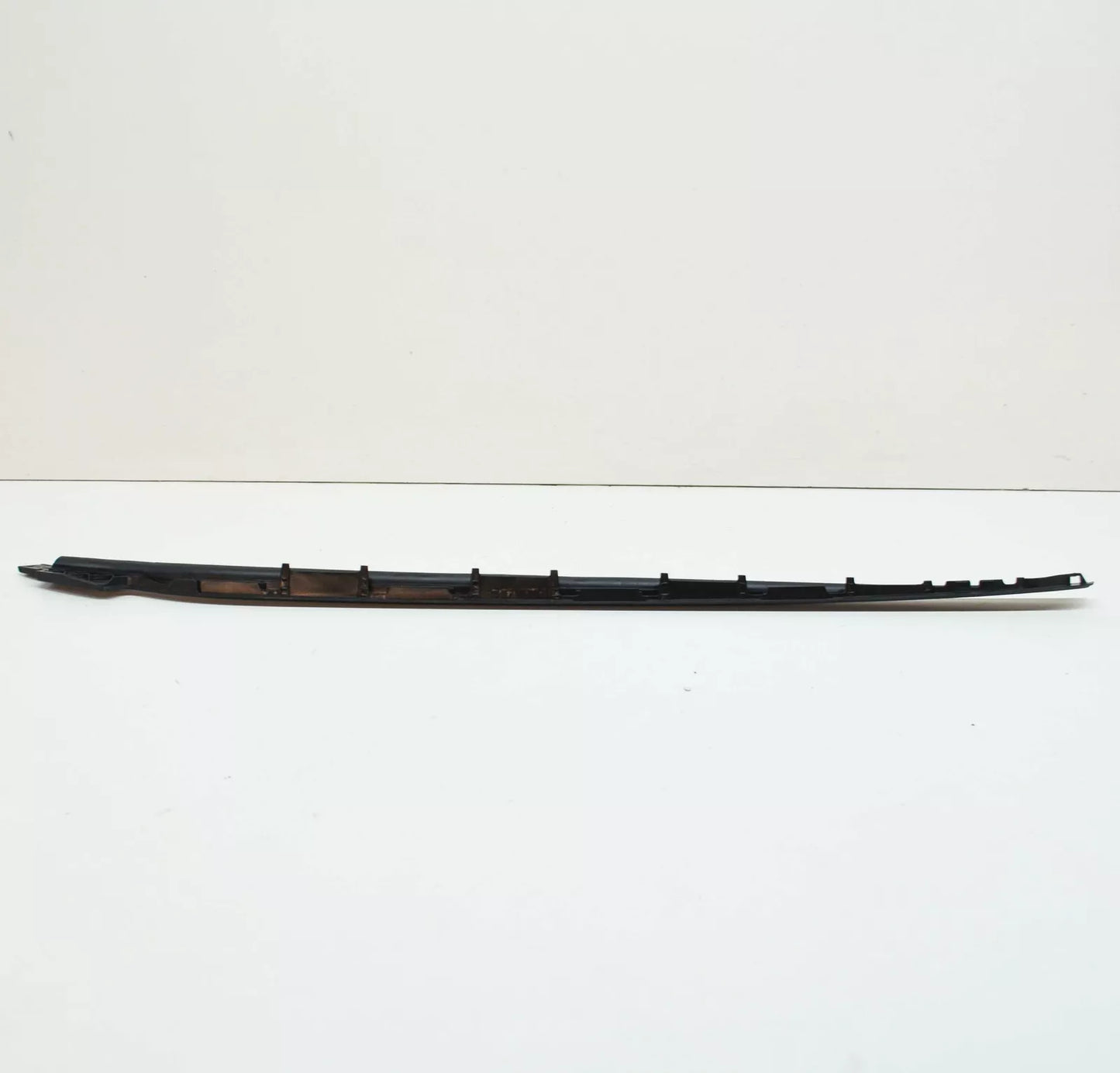 NEW BMW 4 CABRIO F33 FRONT WINDSHIELD RIGHT VERTICAL TRIM 51317296010 ORIGINAL