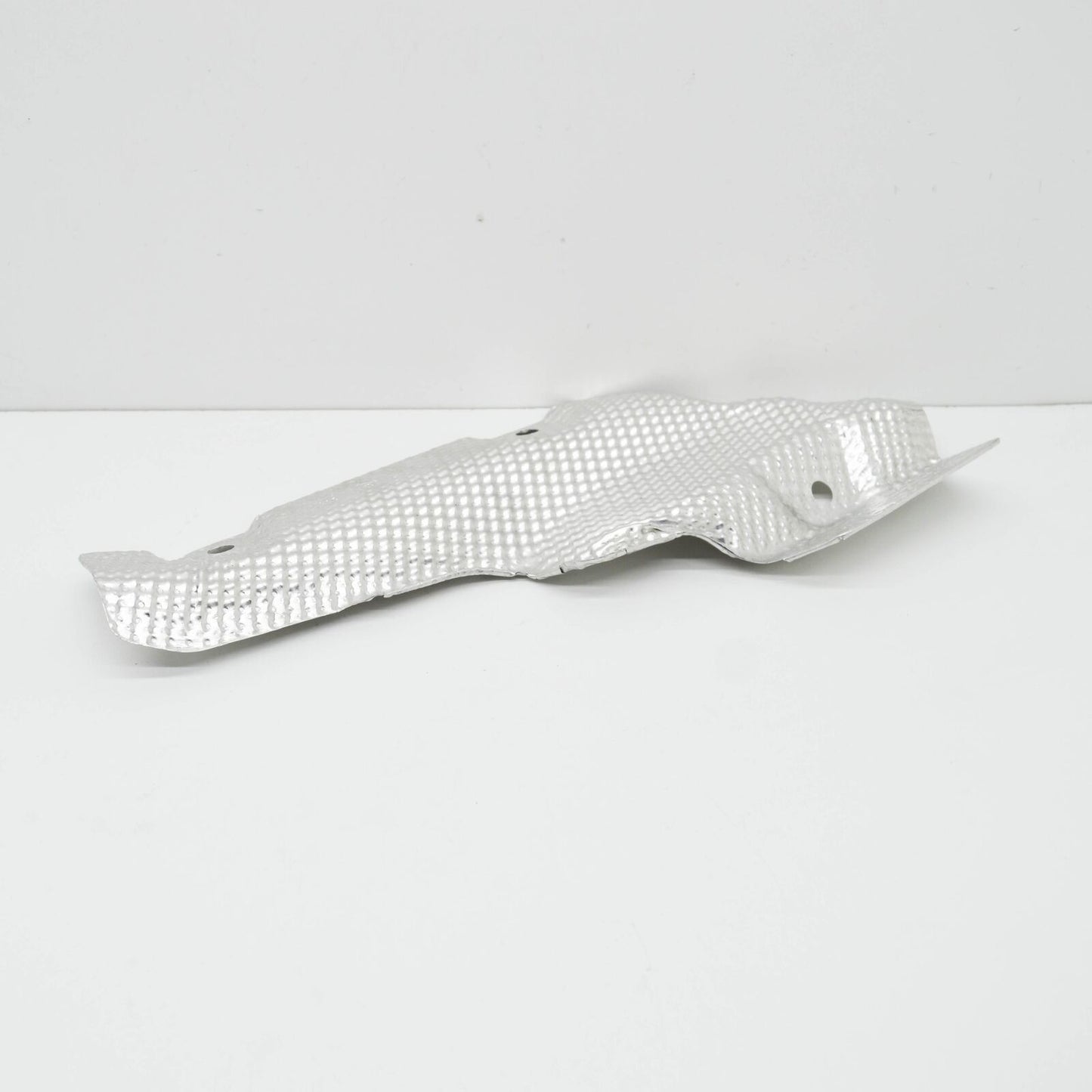 NEW MB C W204 RIGHT SPARE WHEEL TRAY HEAT PROTECTION A2046824671 ORIGINAL