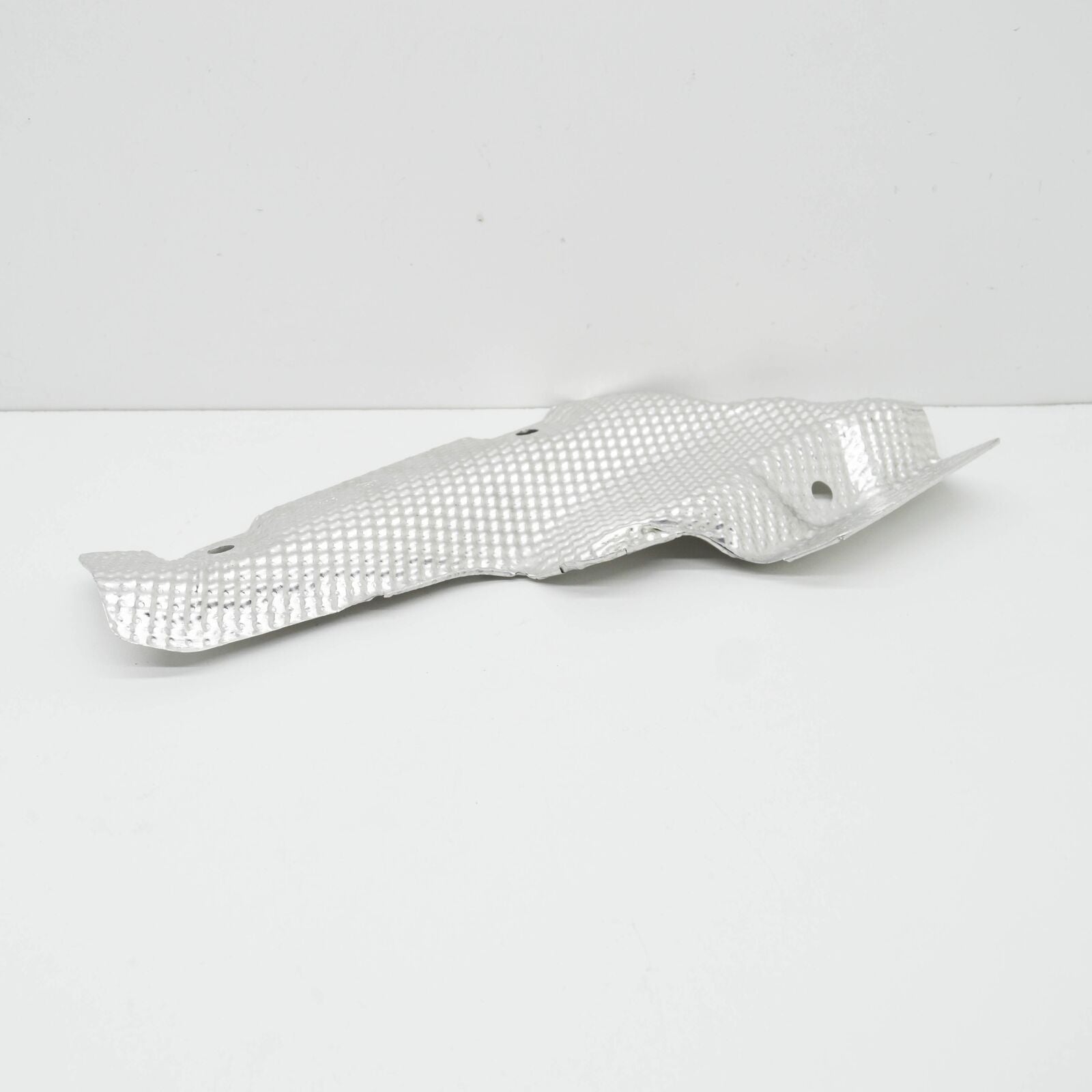 NEW MB C W204 RIGHT SPARE WHEEL TRAY HEAT PROTECTION A2046824671 ORIGINAL