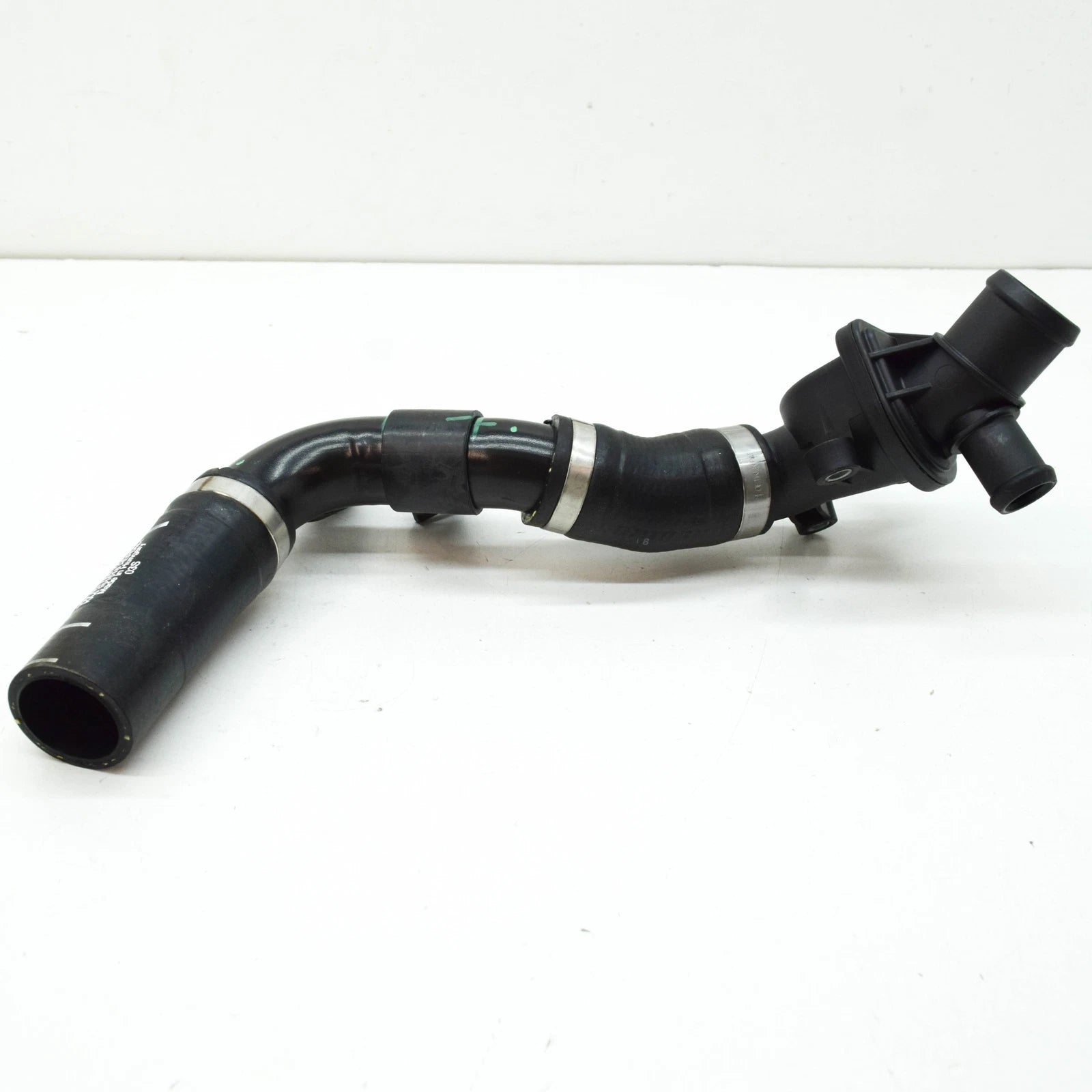 NEW VOLKSWAGEN MULTIVAN T7 STM STN RETURN COOLANT PIPE 7E0122051AF ORIGINAL