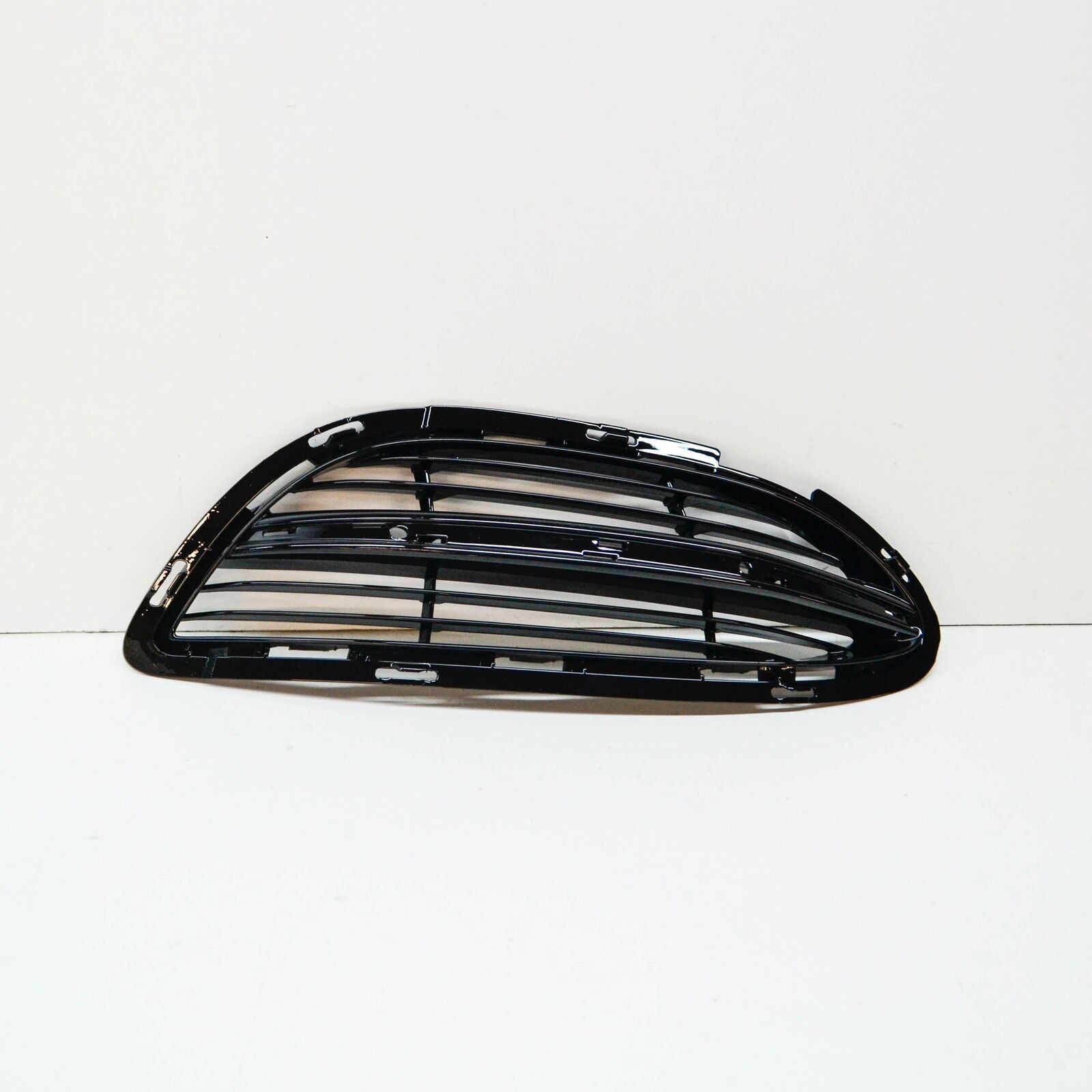 NEW MERCEDES-BENZ S-CLASS W222 FRONT BUMPER RIGHT GRILLE A2228850324 ORIGINAL