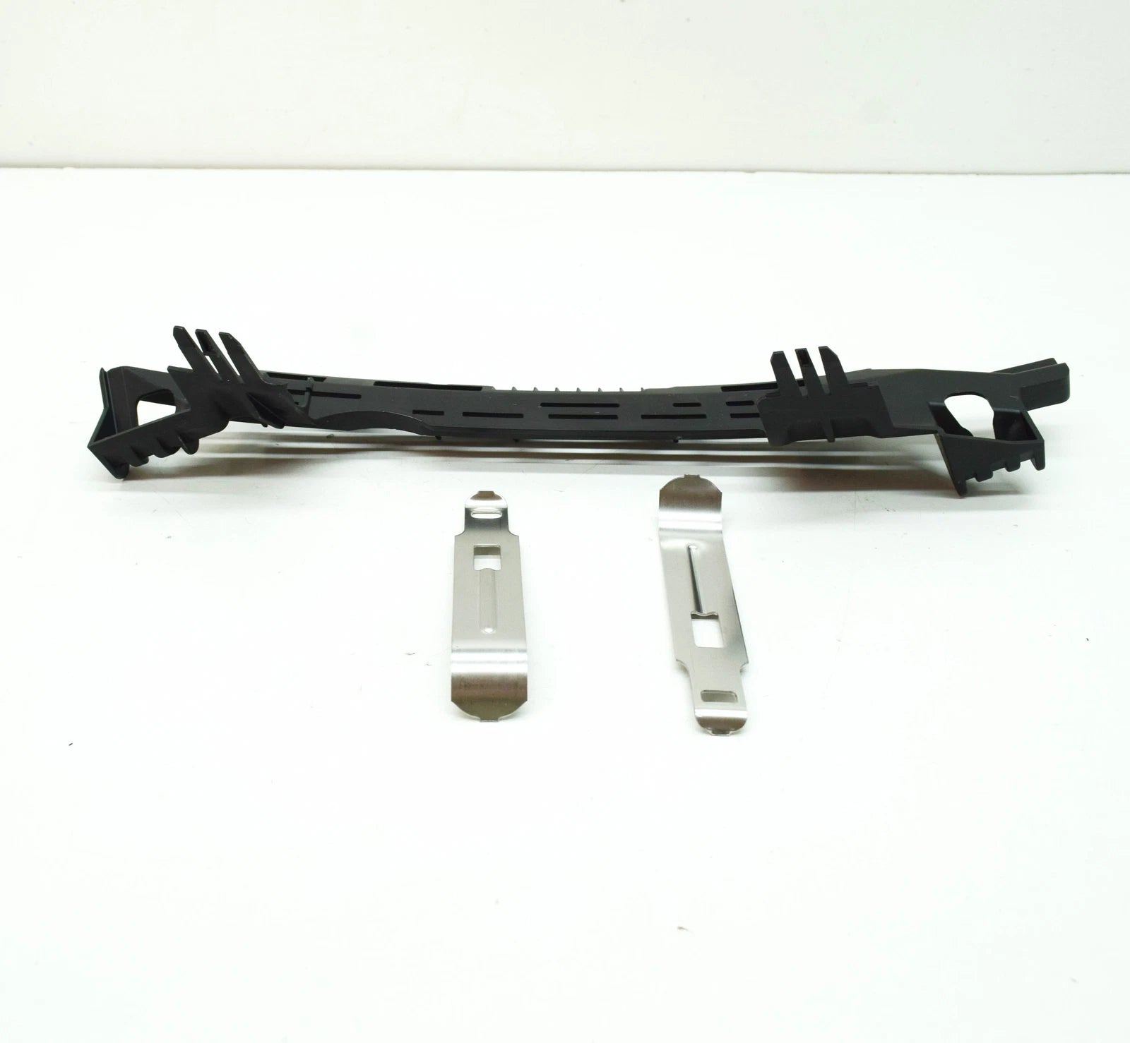 NEW BMW 6 G32 FRONT LEFT HEADLIGHT BRACKET 7461889 63117461889 ORIGINAL