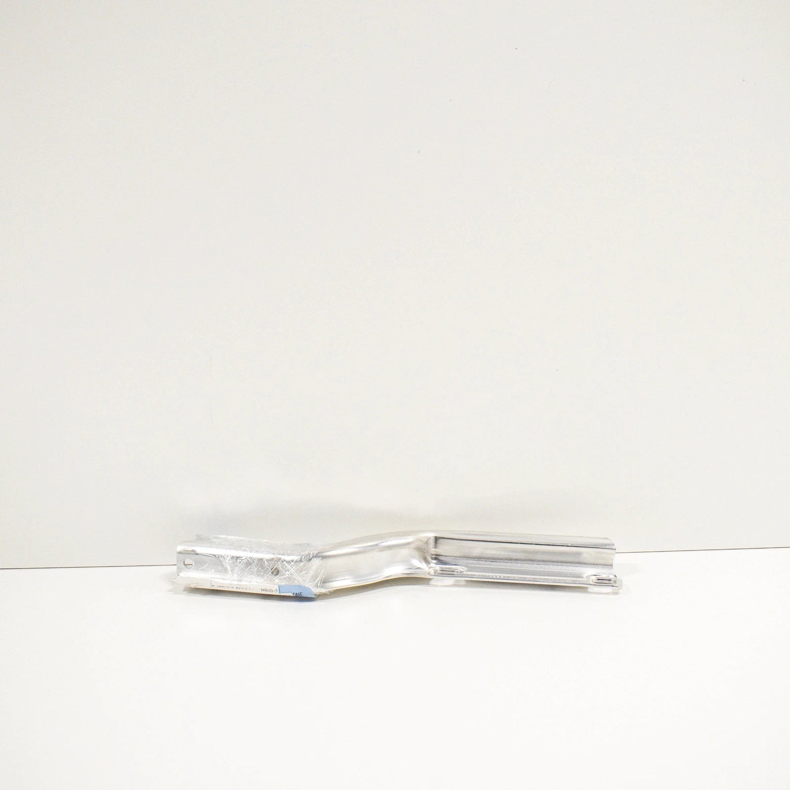 NEW BMW 5 F10 ENGINE OIL COOLER BRACKET RIGHT 17117583120 ORIGINAL