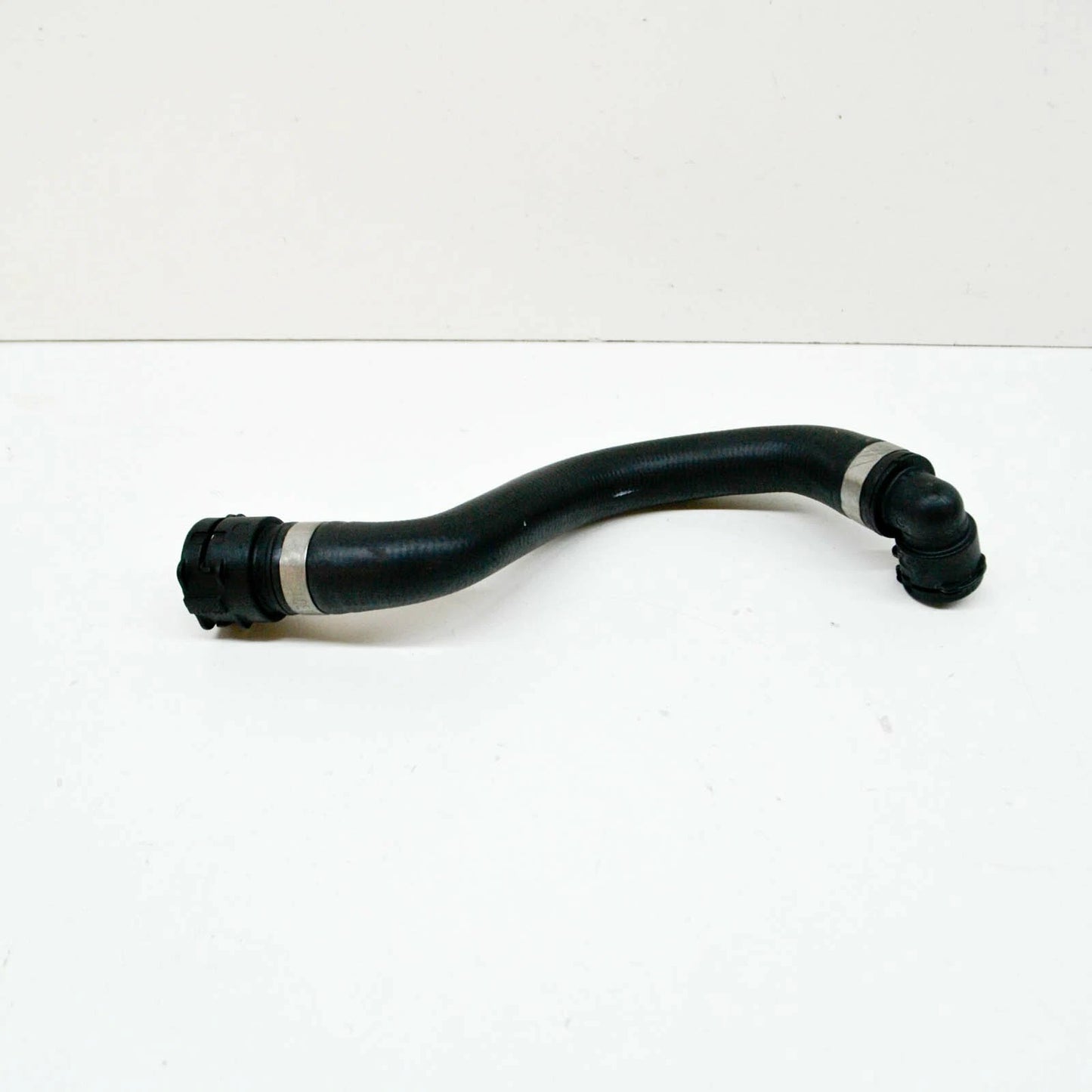 NEW MERCEDES-BENZ C-CLASS W205 COOLER HOSE A2055018184 ORIGINAL
