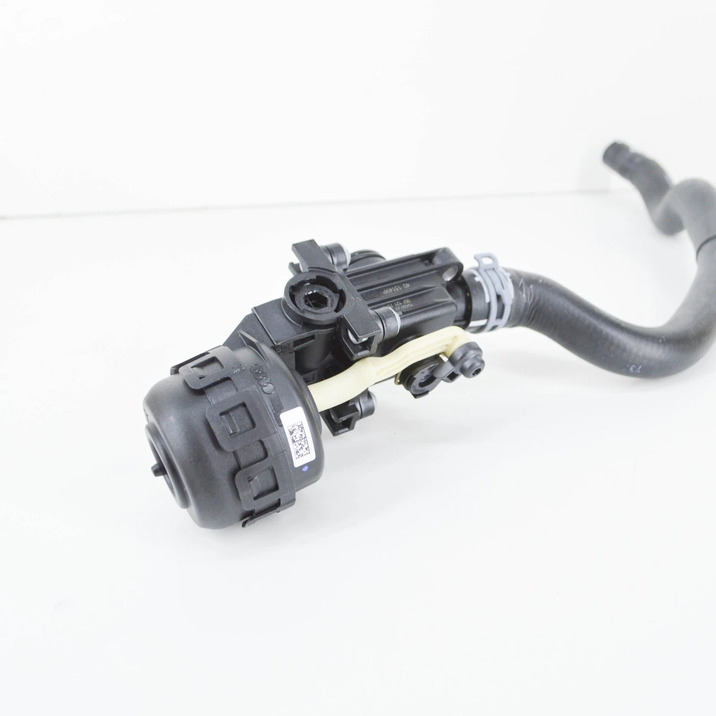 NEW AUDI Q8 4MN COOLANT REGULATOR REGULATING VALVE 057121737P ORIGINAL