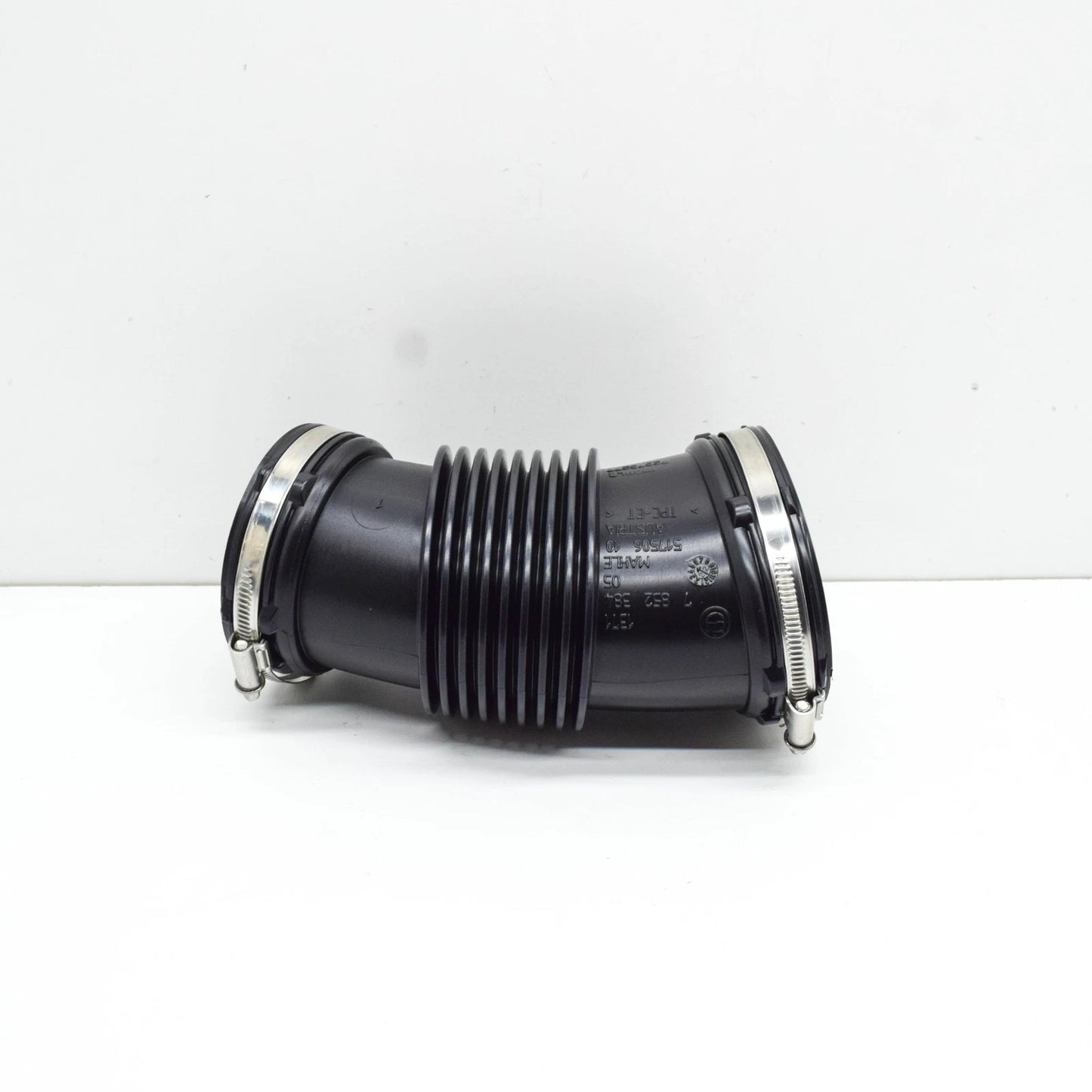 NEW BMW M5 F90 AIR DUCT ZYL. 5-8 7852384 13717852384 ORIGINAL