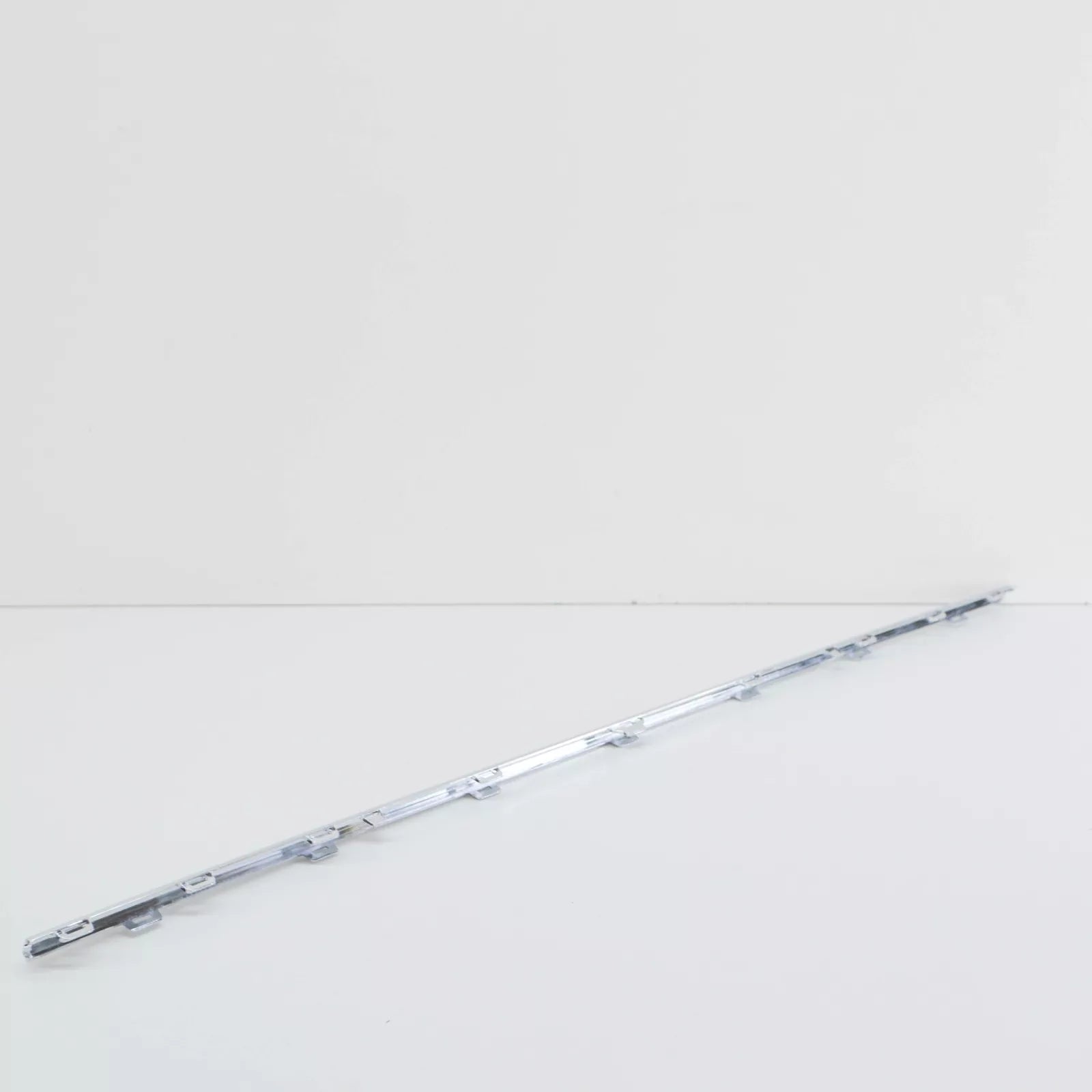 NEW VW GOLF 5G MK7 FRONT BUMPER GRILLE LOWER MOLDING 5G0853101B2ZZ ORIGINAL