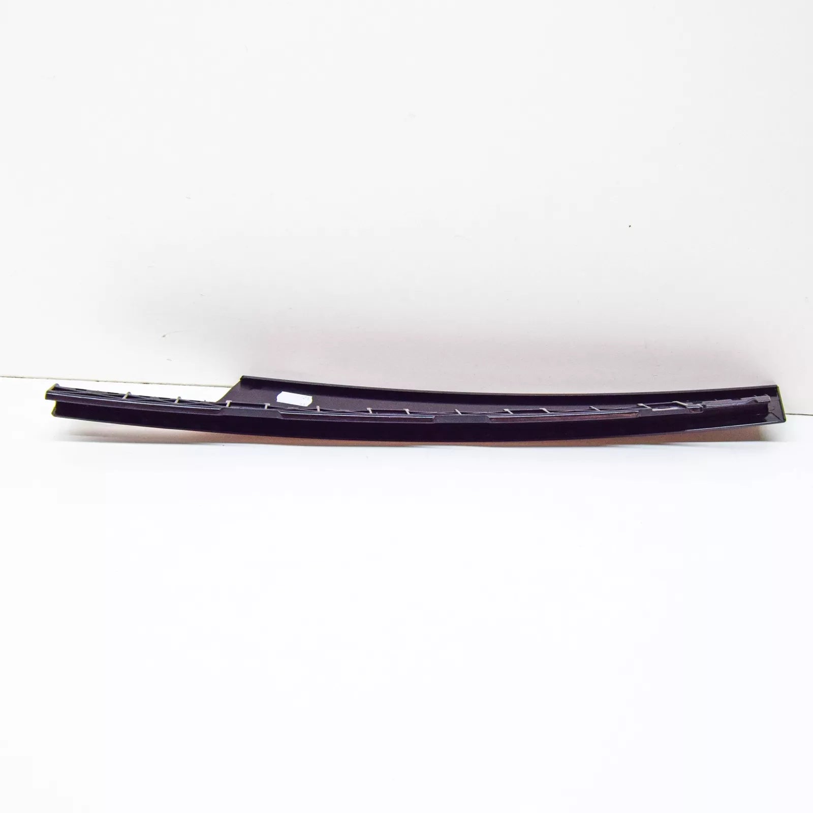 NEW BMW 1 E87 FRONT LEFT DOOR B-PILLAR WINDOW FRAME FINISHER 51337068099