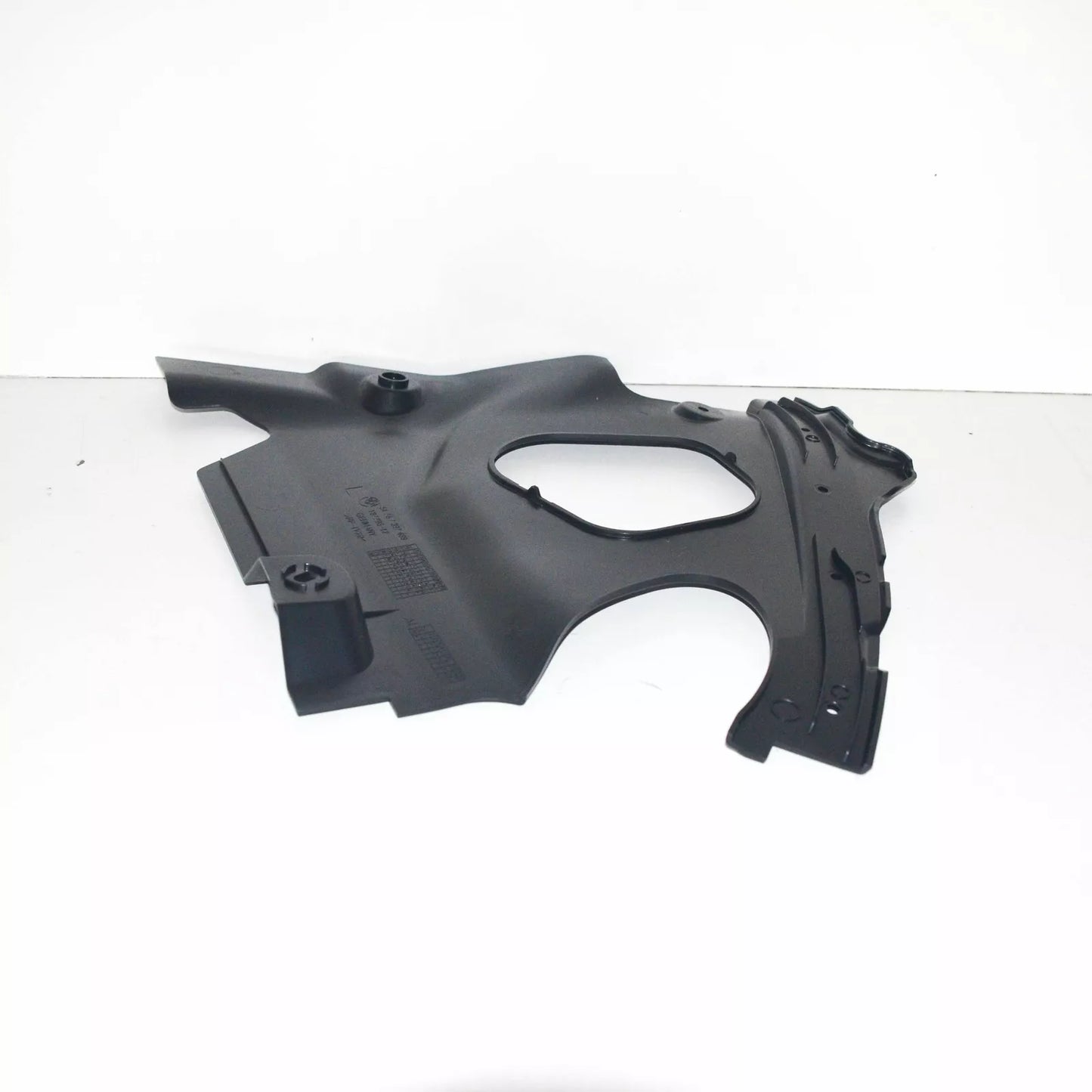 NEW BMW X3 G01 LEFT UPPER ENGINE COMPARTMENT COVER 51767397489 ORIGINAL