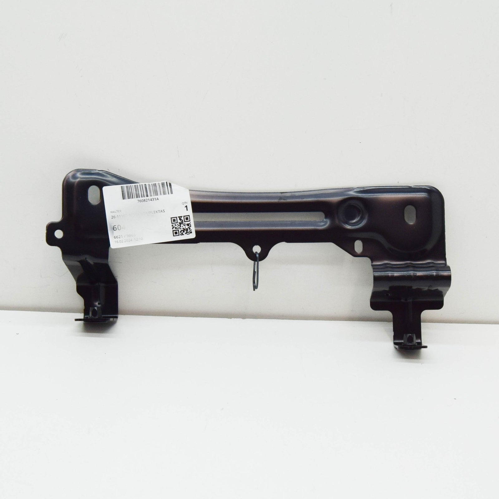 NEW VW TOUAREG CR LEFT FENDER BRACKET 760821431A ORIGINAL