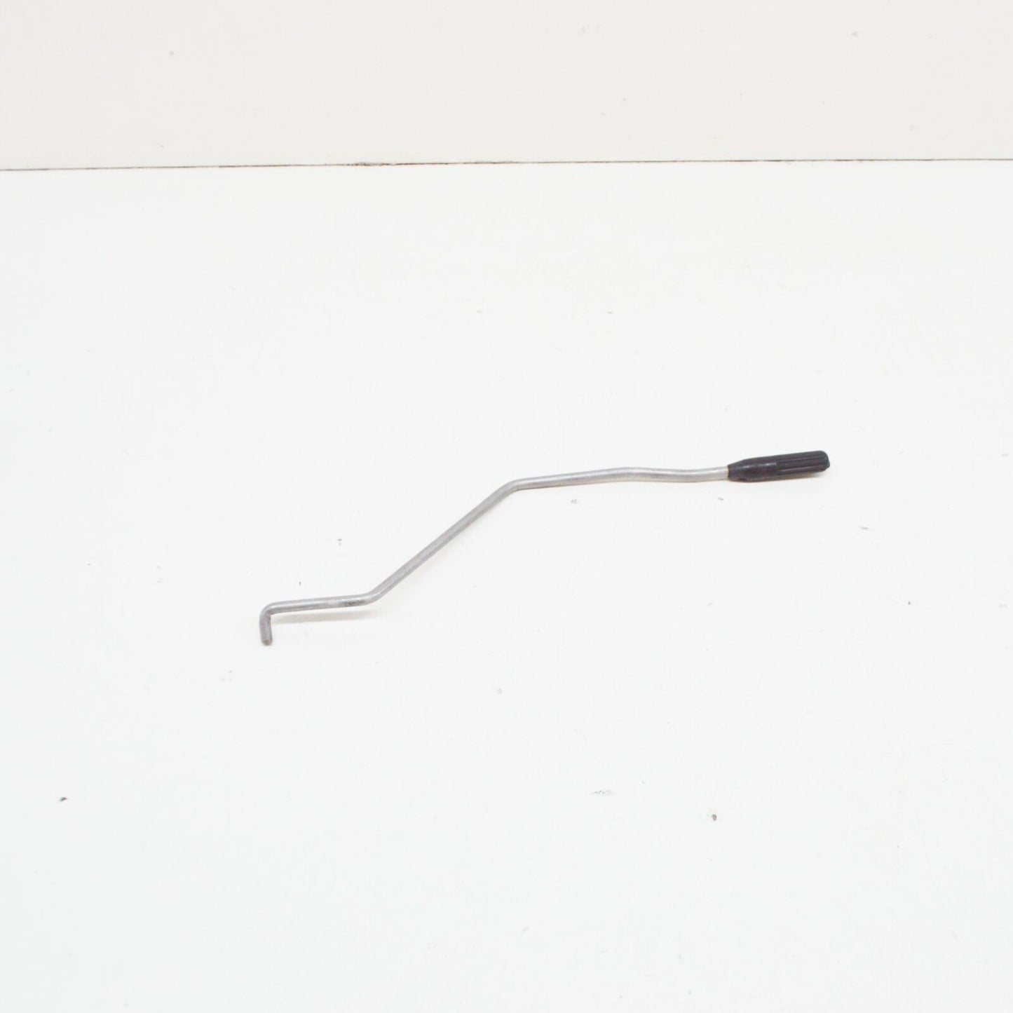 NEW MERCEDES-BENZ VITO W639 FRONT RIGHT DOOR CATCH A6397600240 ORIGINAL