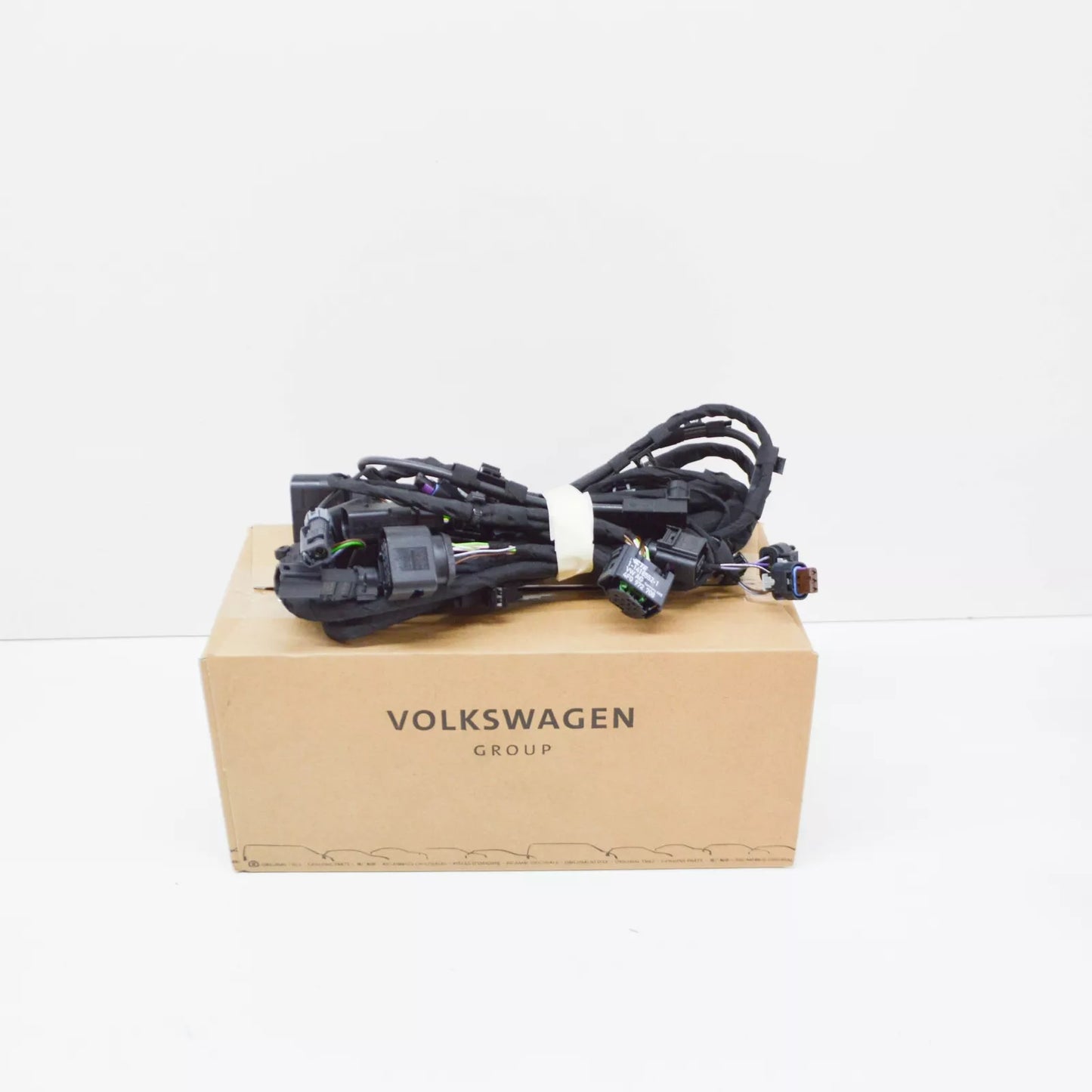 NEW AUDI E-TRON GE FRONT BUMPER PARKING AID SYSTEM HARNESS 4KE971095BN ORIGINAL