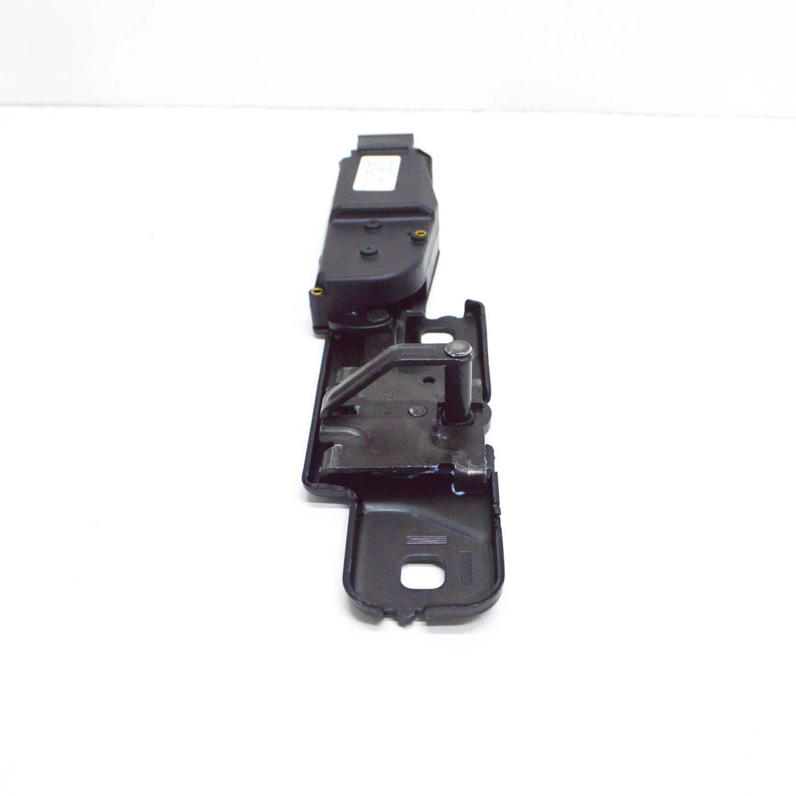 NEW AUDI Q7 4L STRIKER PLATE REAR 4F9827383G ORIGINAL