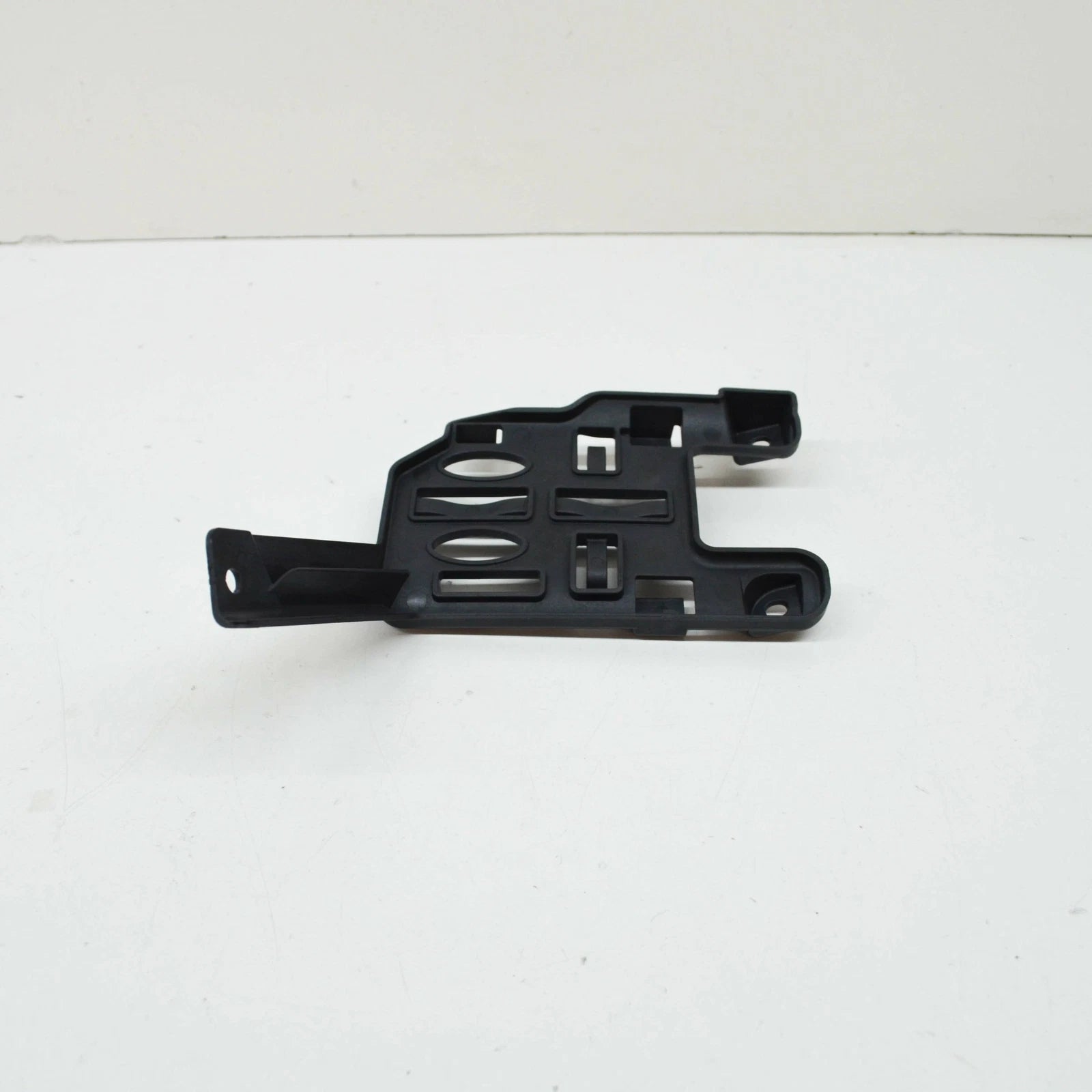 NEW AUDI E-TRON GEN FRONT LEFT BLIND SPOT WARNING SENSOR BRACKET 4KE907911A