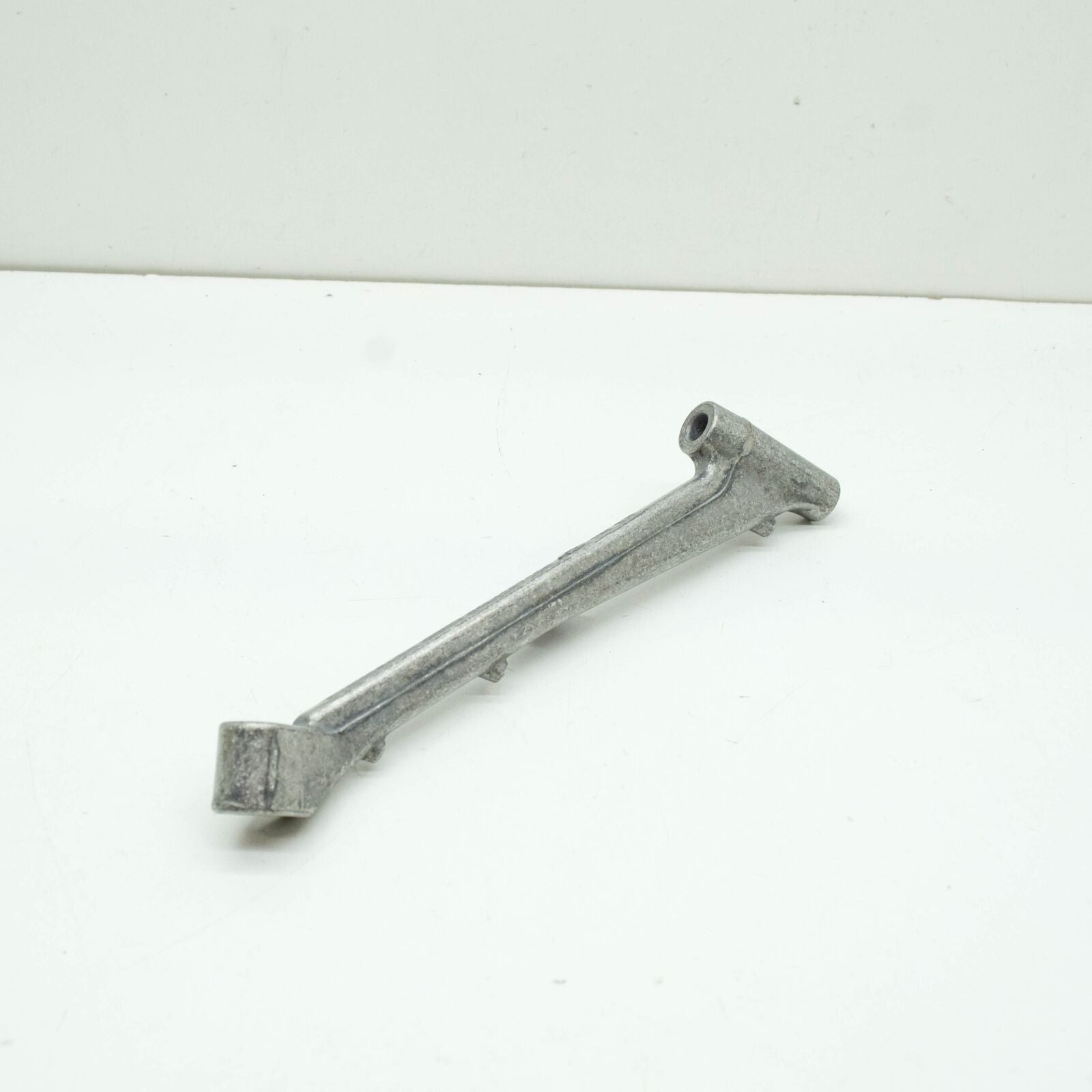 NEW AUDI A1 8X INTAKE MANIFOLD SUPPORT ARM 06L129723C ORIGINAL