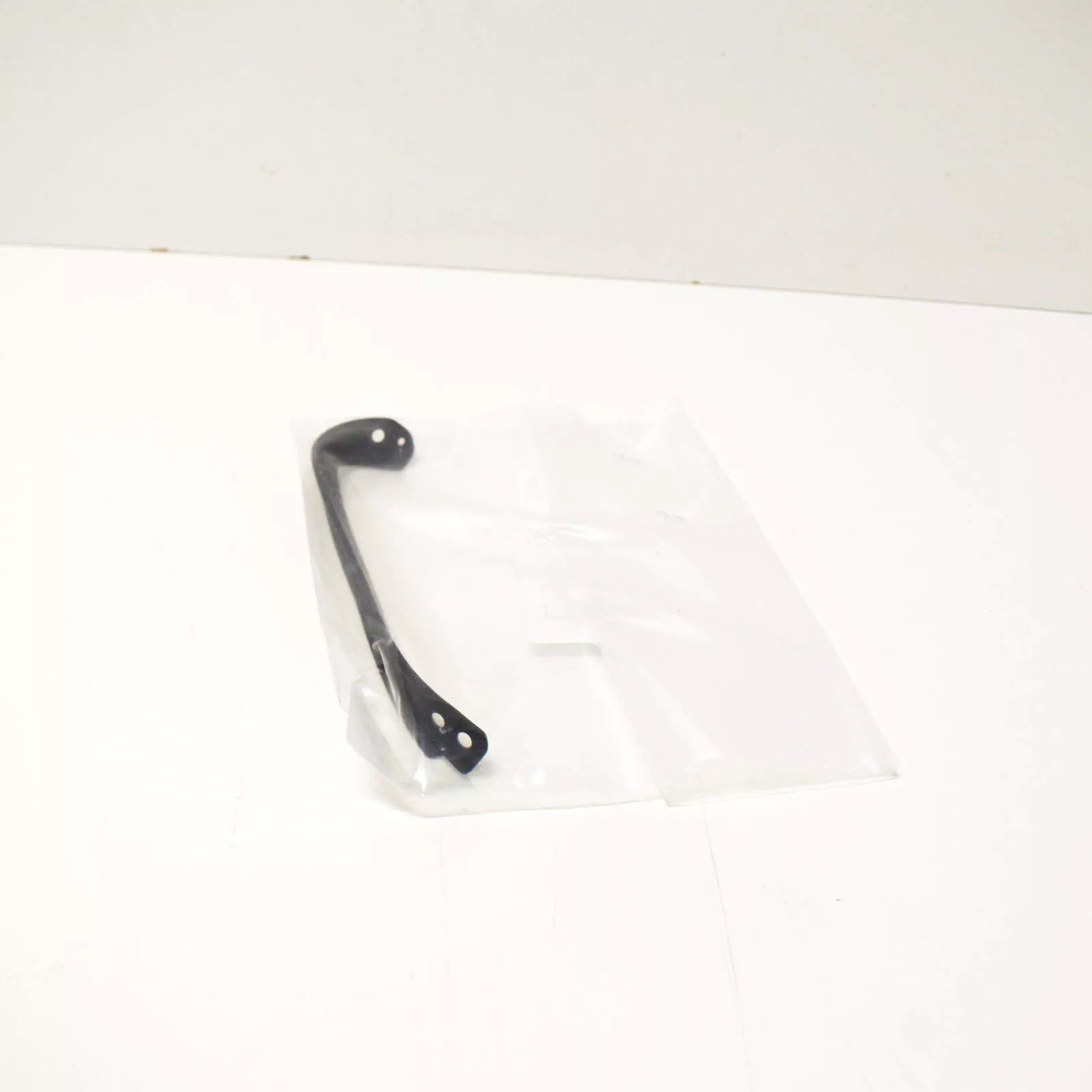 NEW AUDI A3 8V FRONT LEFT HEADLIGHT SEALING FRAME 8V0941191