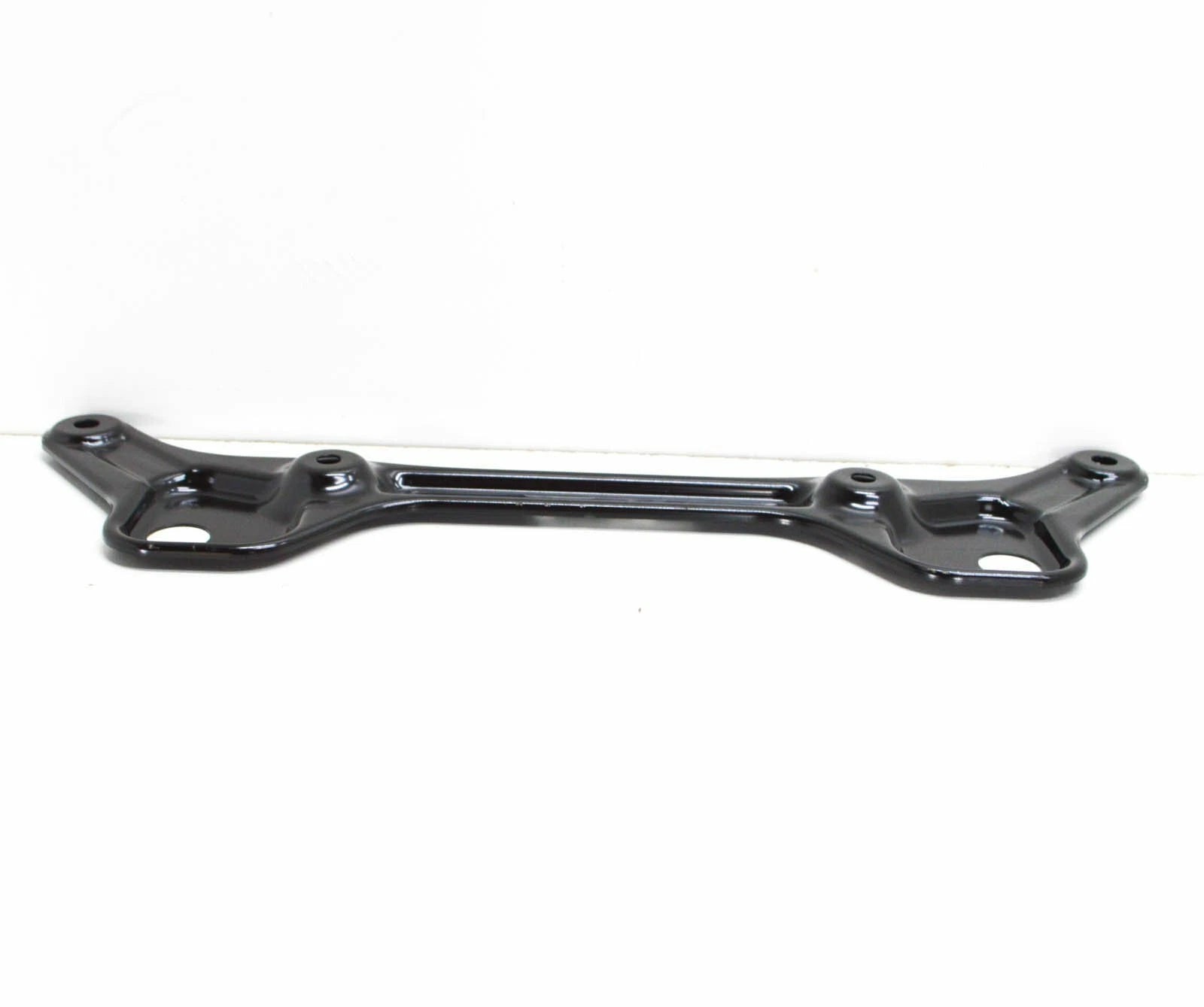 NEW MB C W204 STEERING TO FRAME-TYPE INTERGRAL SUPPORT PLATE A2046280011