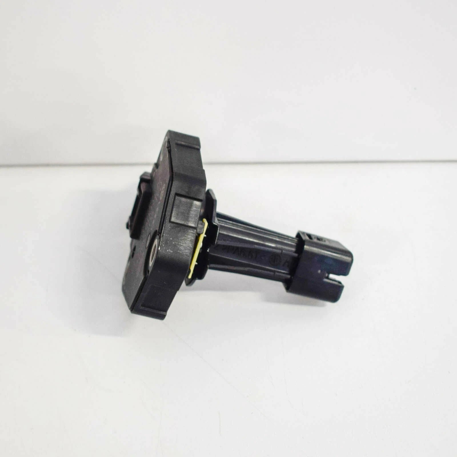 NEW AUDI Q3 8U OIL LEVEL SENSOR 04L907660C 2017 ORIGINAL