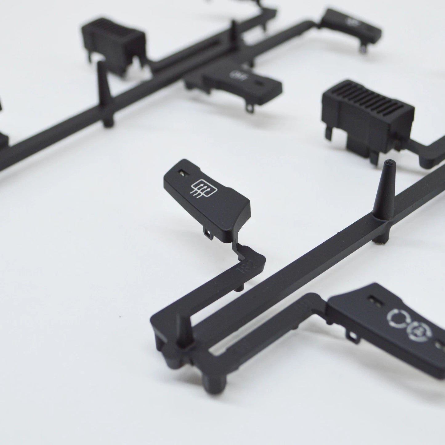 NEW BMW 5 E60 CLIMATE CONTROL FACEPLATE BUTTON COVER KIT 61319250196 ORIGINAL