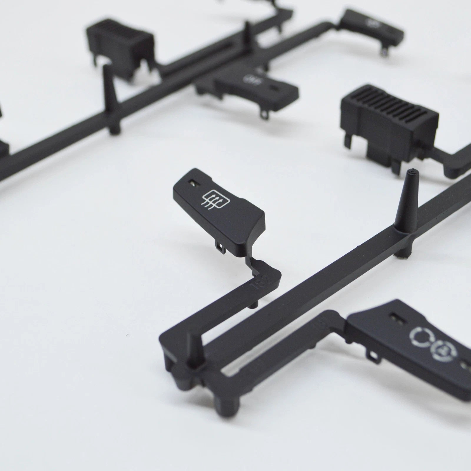 NEW BMW 5 E60 CLIMATE CONTROL FACEPLATE BUTTON COVER KIT 61319250196 ORIGINAL