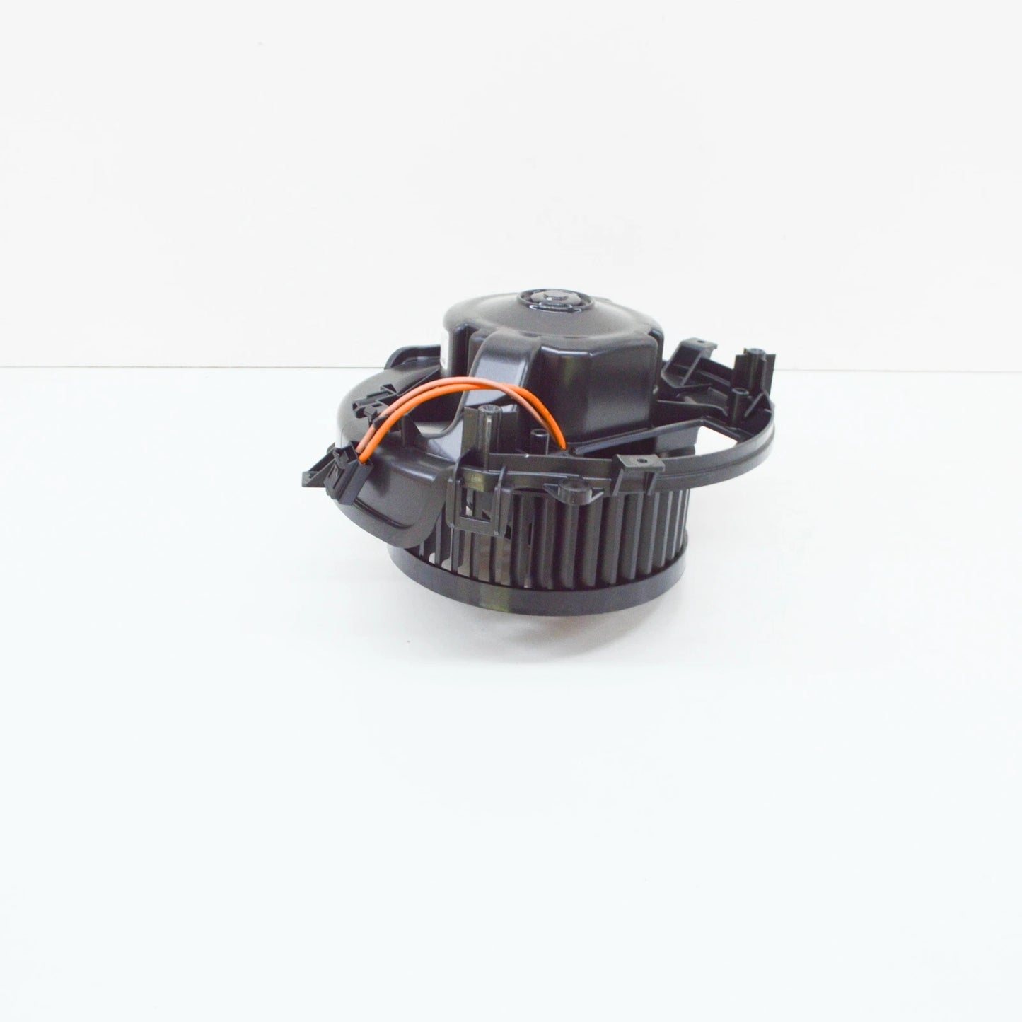 NEW AUDI A3 8PA HEATER BLOWER FAN MOTOR 5Q2819021C ORIGINAL