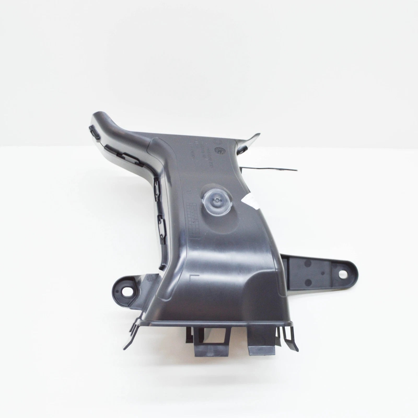 NEW BMW X6 G06 LEFT FRONT AIR INTAKE PIPE 51748070233 8070233 2021 ORIGINAL