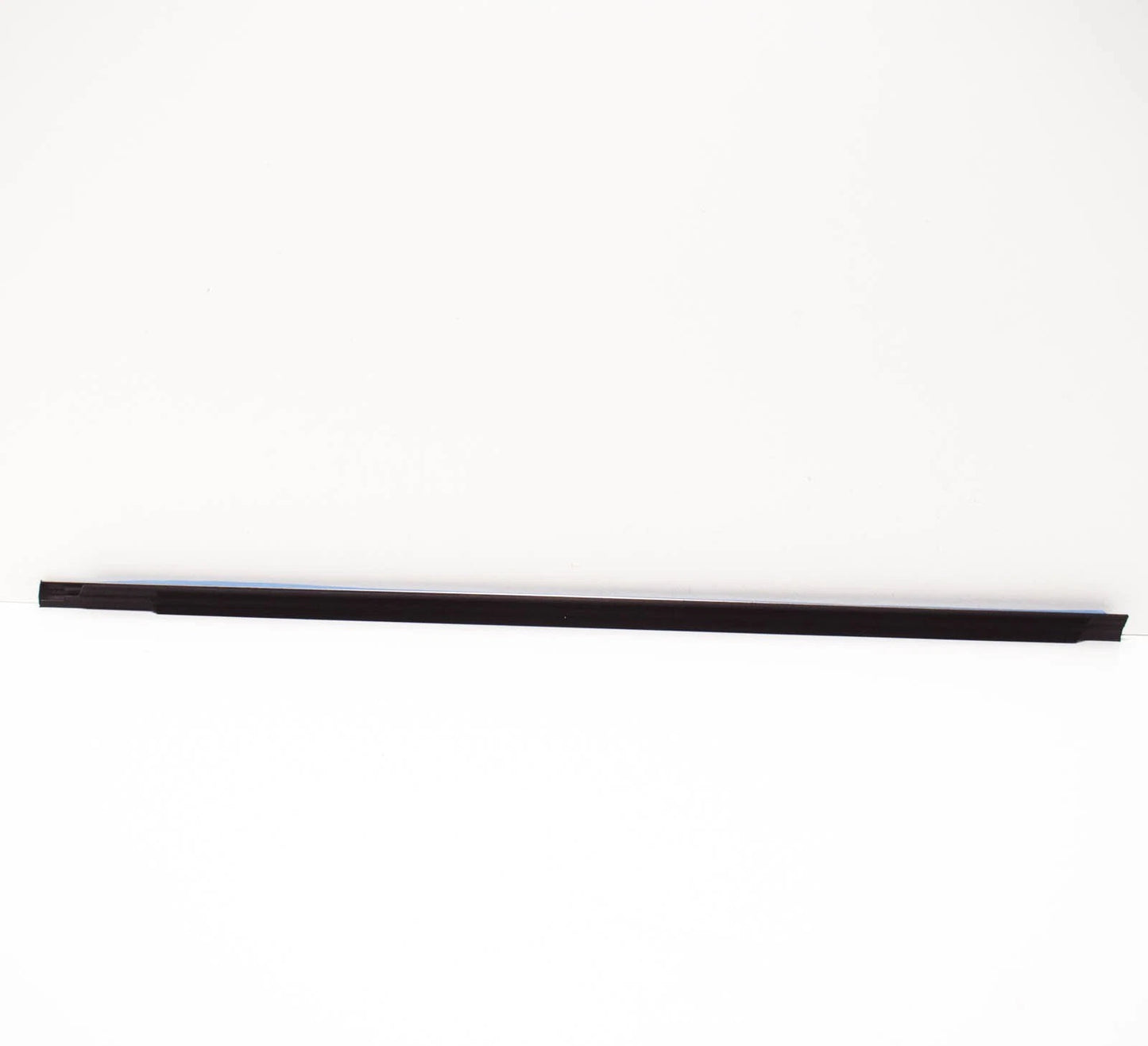 NEW VW ATLAS FRONT RIGHT OUTER DOOR BELT WEATHERSTRIP TRIM 3CN8374762MG ORIGINAL