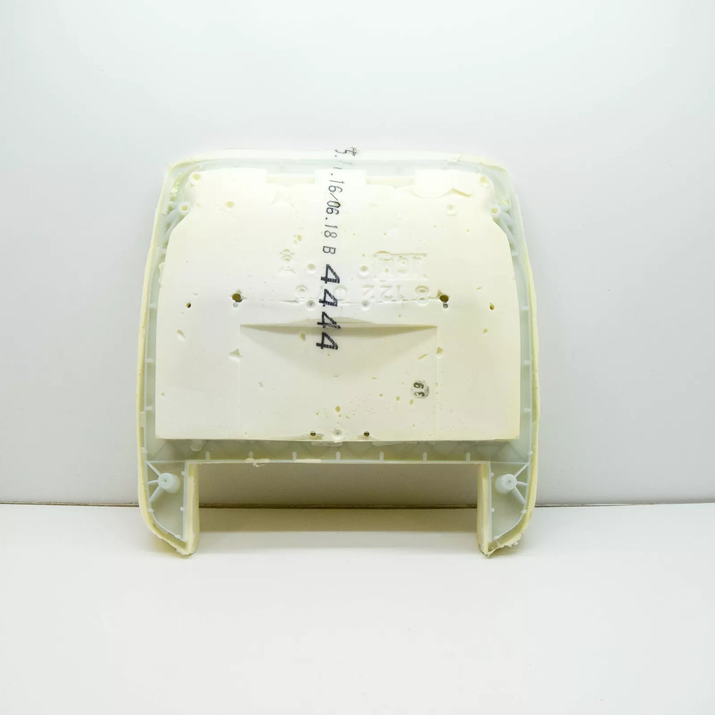 NEW BMW 3 COMPACT E36 FRONT LOWER SEAT PAD 52108122076 8122076 ORIGINAL