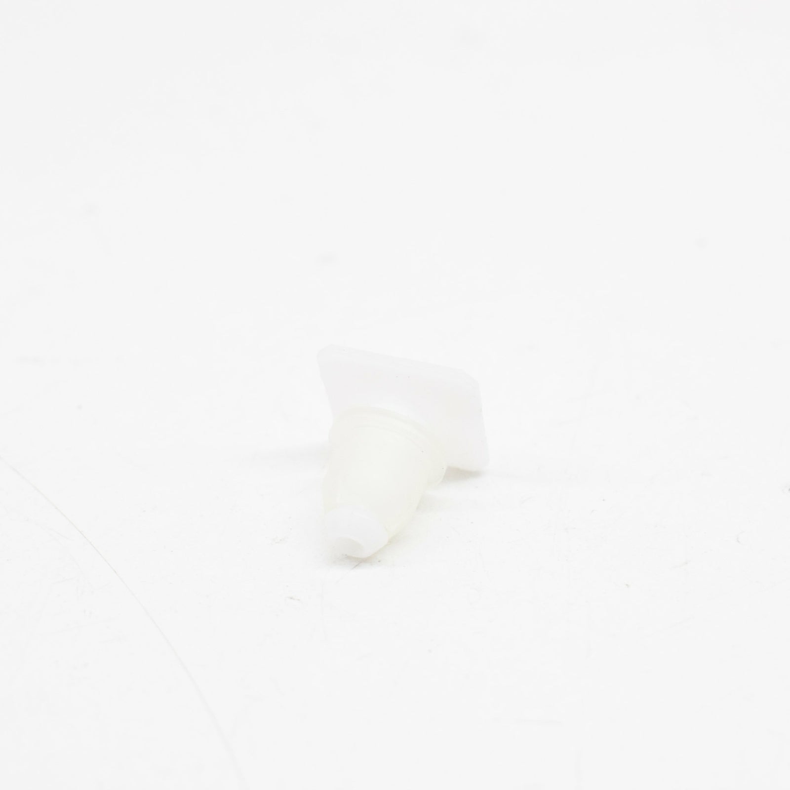 new mercedes-benz e w211 front rail fastening sealing plug a0019976535 original