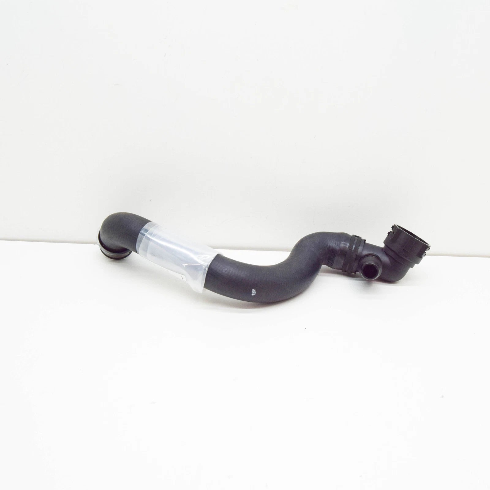 NEW MB S W222 COOLANT LINE FROM LEFT COOLER TO ENGINE A2225012701 ORIGINAL