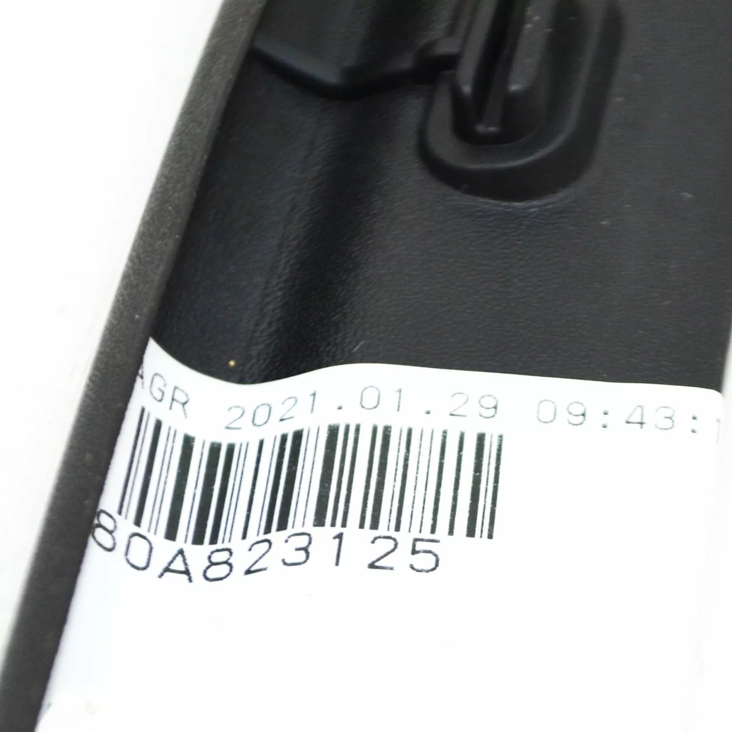 NEW AUDI Q5 80A FRONT LEFT BONNET HOOD SEAL 80A823125 ORIGINAL