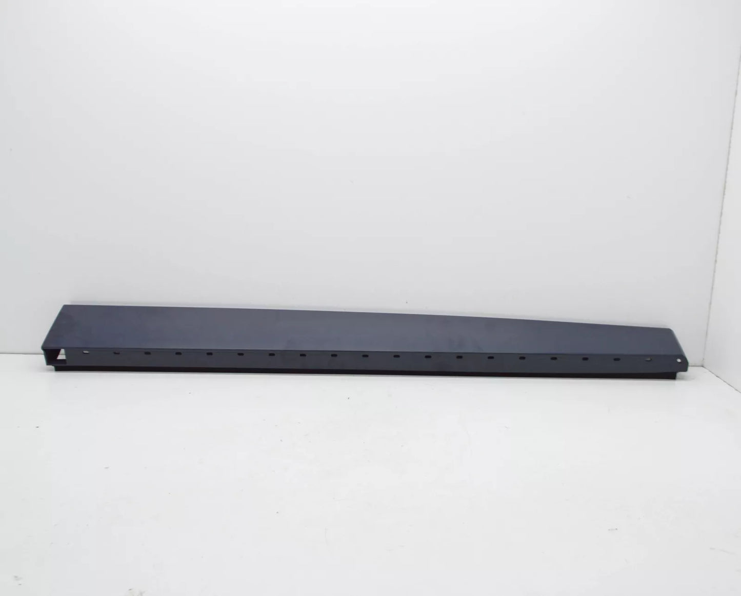 NEW BMW X3 F25 M FRONT RIGHT DOOR LOWER MOLDING 51138052082 ORIGINAL