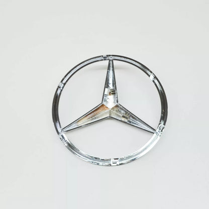 NEW MERCEDES-BENZ X W470 FRONT RADIATOR GRILLE EMBLEM BADGE A4708172800 ORIGINAL