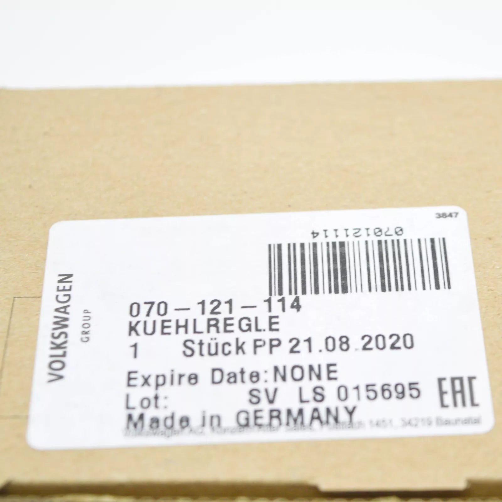 NEW VOLKSWAGEN TOUAREG 7L COOLANT THERMOSTAT 070121114