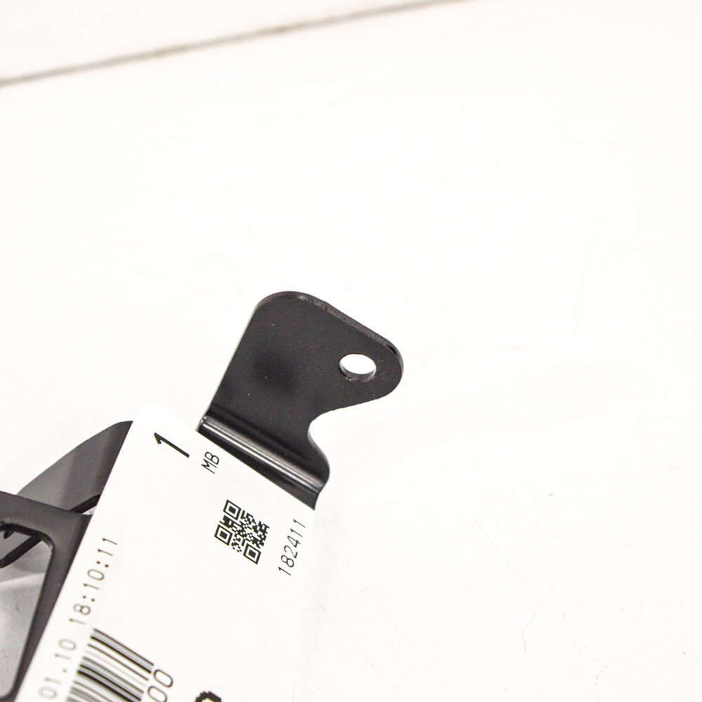 NEW MERCEDES BENZ E W212 LEFT SEAT FIRE EXTINGUISHER BRACKET A2129110100