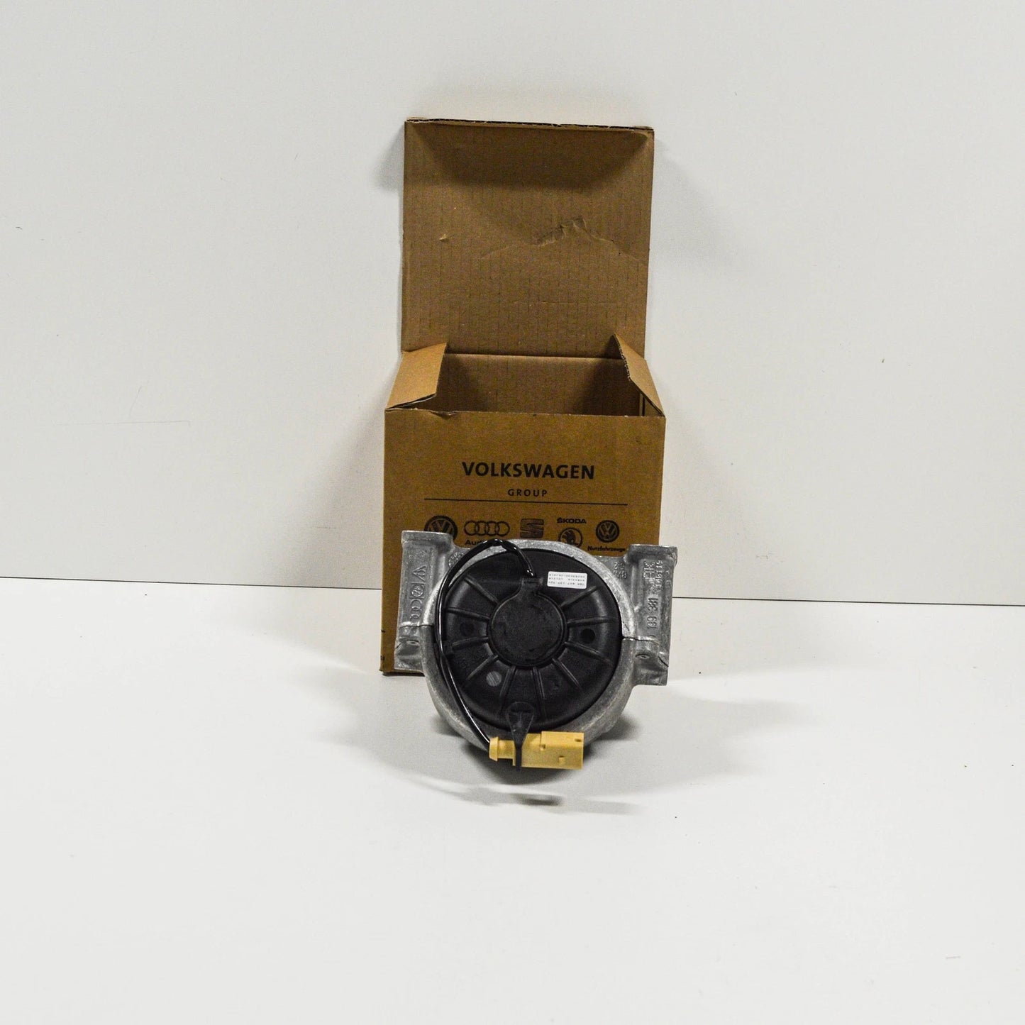 NEW AUDI Q5 8R RIGHT ENGINE MOUNT 8R0199381AK 2.0 PETROL ORIGINAL