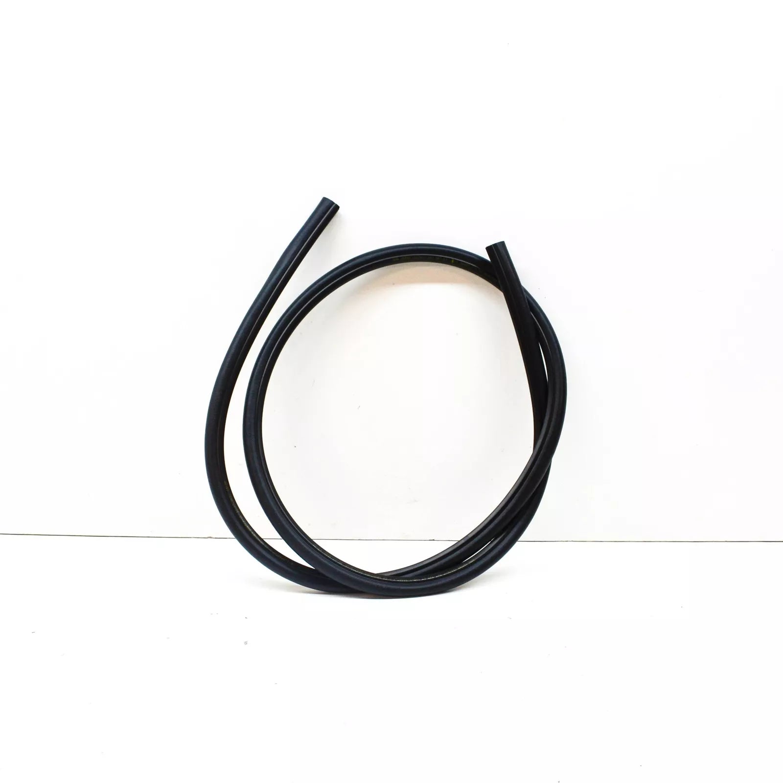 NEW BMW 7 G11 G12 FRONT ENGOINE BONNET HOOD SEAL 51767347393 ORIGINAL