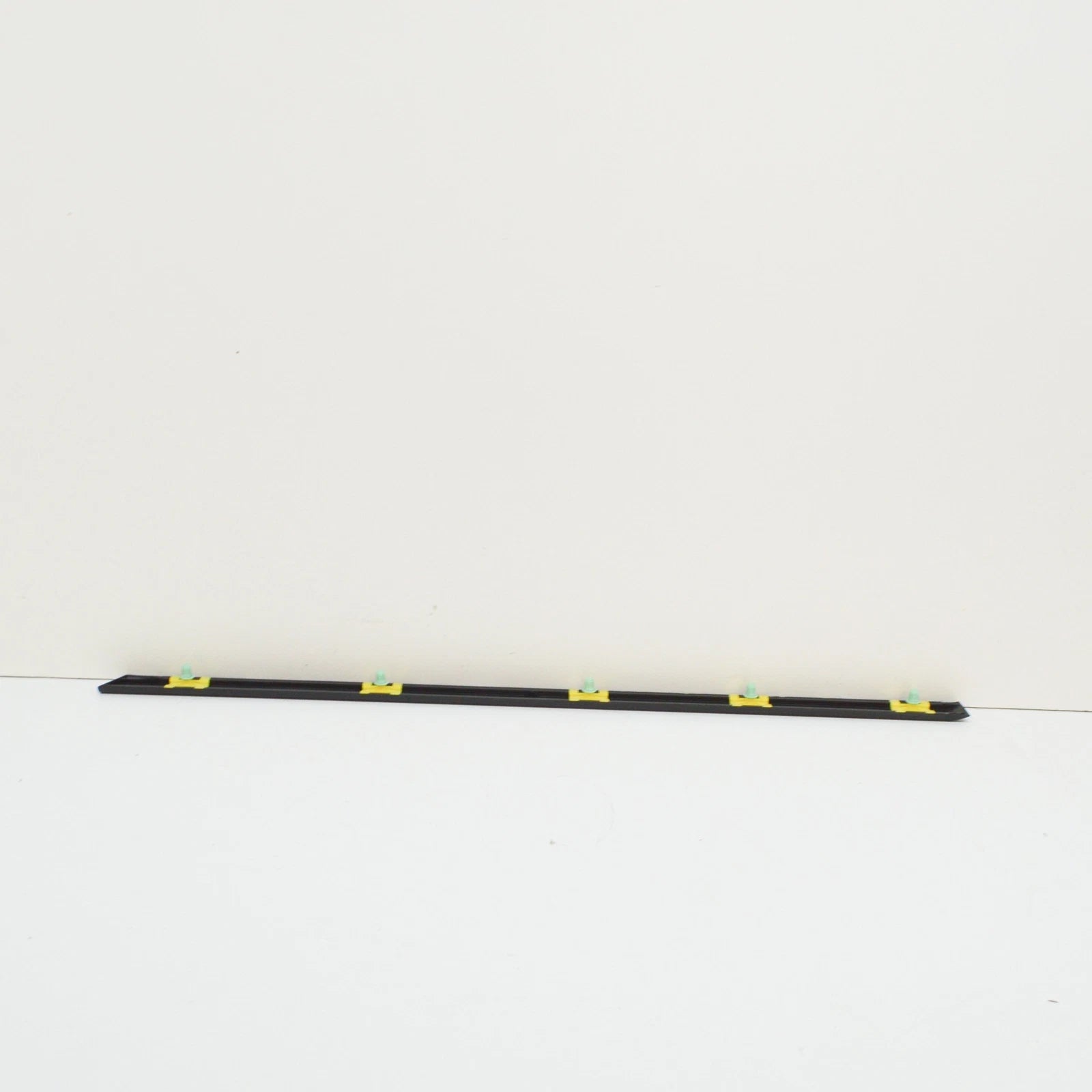 NEW BMW 5 E39 REAR RIGHT DOOR MOULDING 8159298 51138159298 ORIGINAL