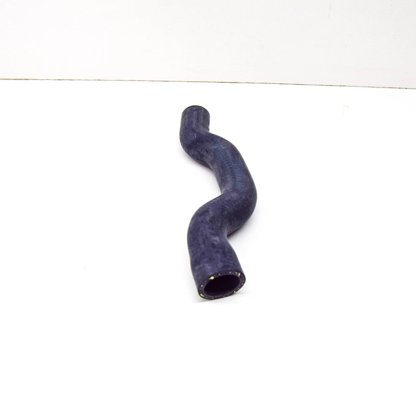 NEW BMW 5 E39 COOLING SYSTEM WATER HOSE 11532246001 ORIGINAL