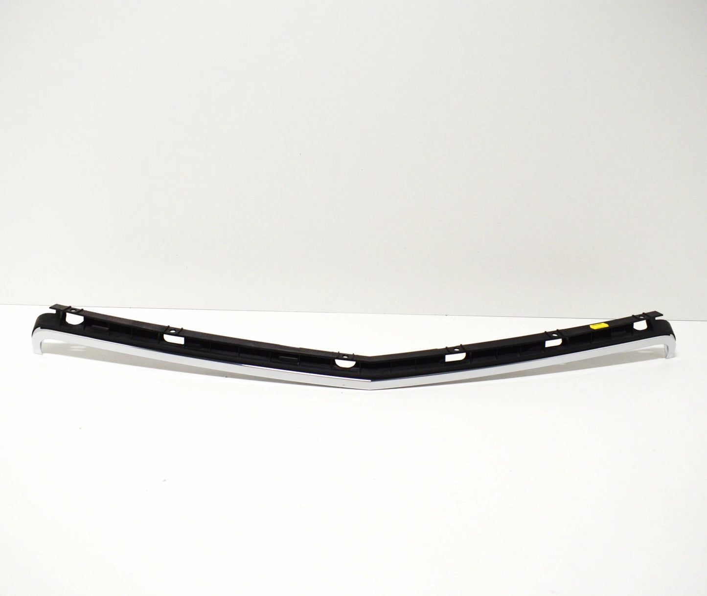 NEW MERCEDES-BENZ C W204 AMG FRONT BUMPER GRILLE UPPER TRIM A2048800983