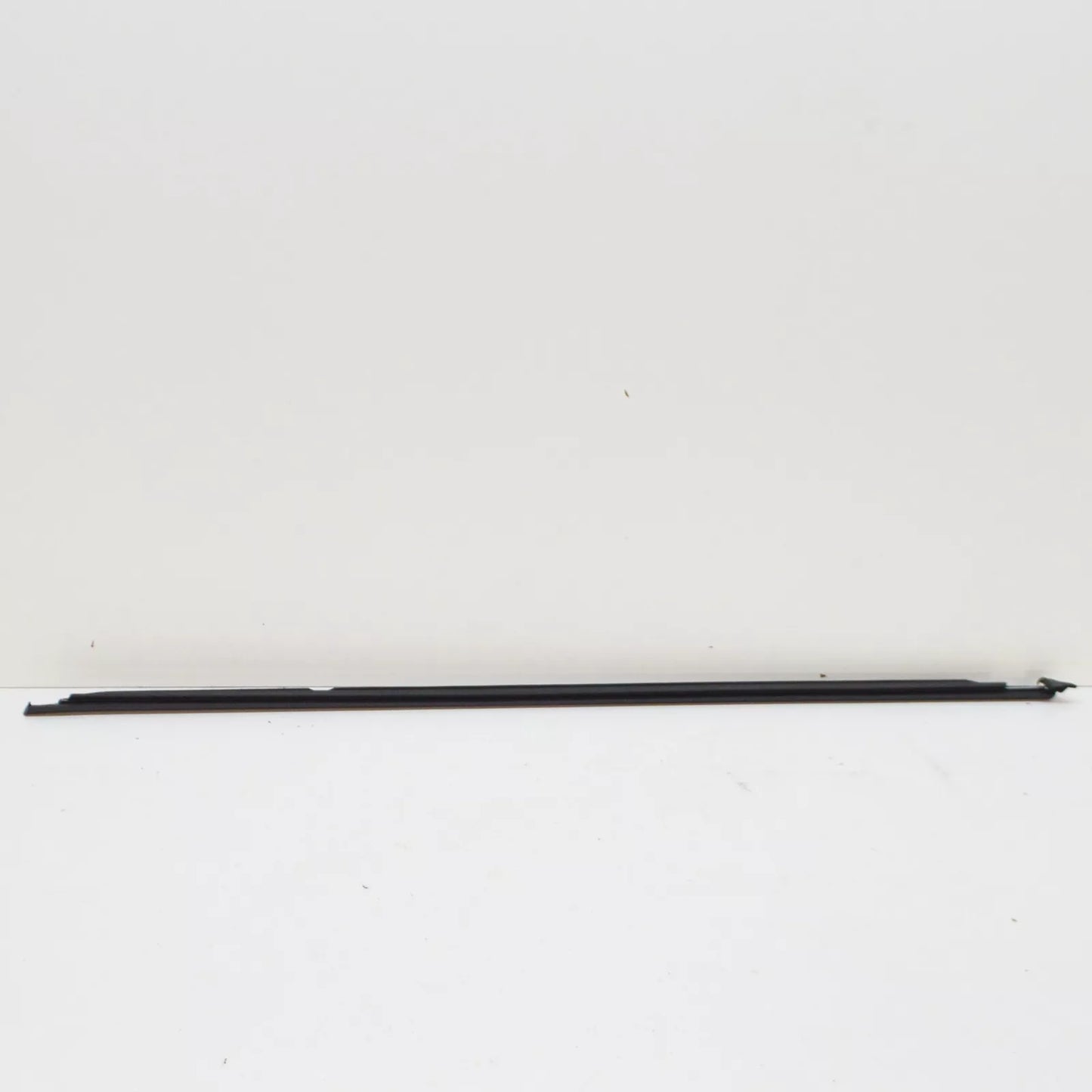 NEW VW PASSAT 3G B8 REAR LEFT OUTER WINDOW APERTURE SEAL 3G5839477C5AP ORIGINAL