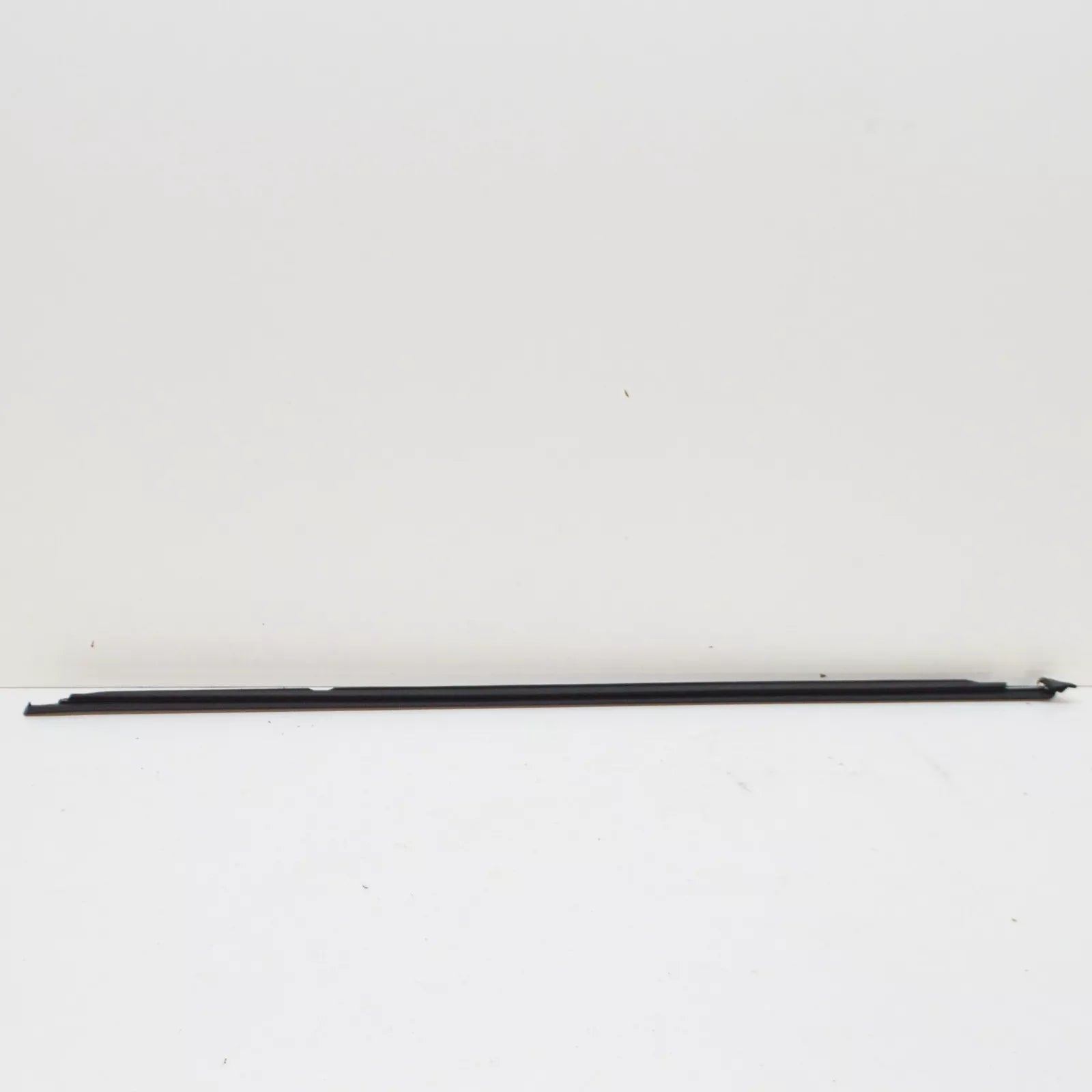 NEW VW PASSAT 3G B8 REAR LEFT OUTER WINDOW APERTURE SEAL 3G5839477C5AP ORIGINAL