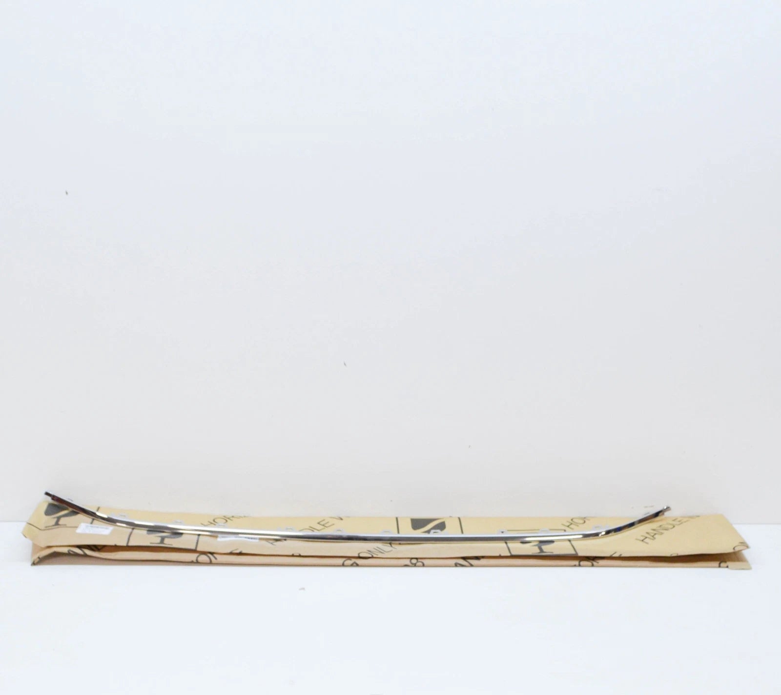 NEW VOLKSWAGEN PASSAT B8 FRONT BUMPER CENTER TRIM 3G0853245A2ZZ ORIGINAL