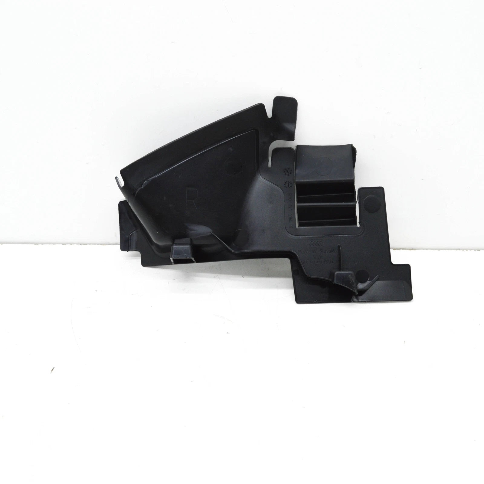 NEW AUDI A3 LIMOUSINE 8Y RIGHT RADIATOR AIR GUIDE 8Y0121284K ORIGINAL