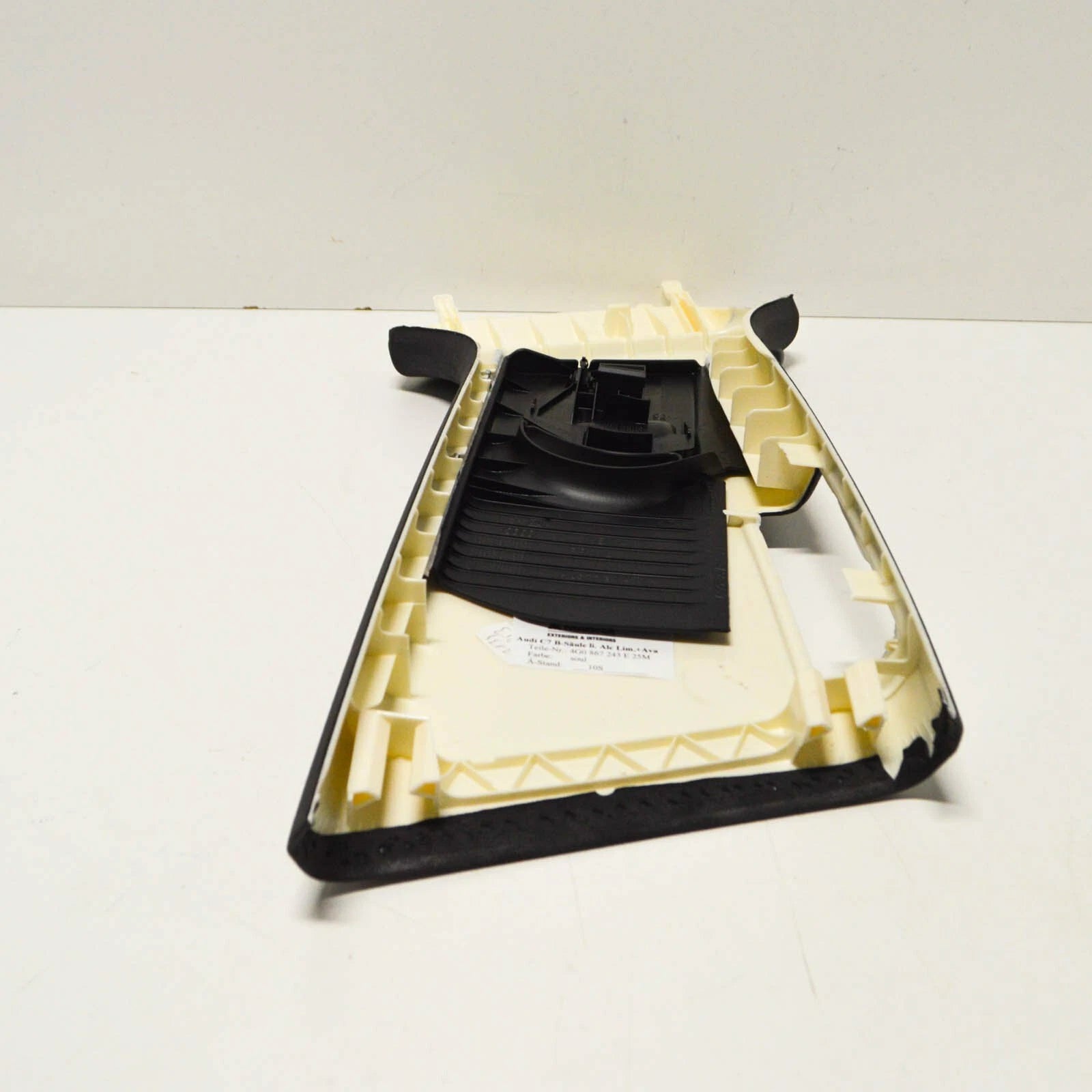 NEW AUDI A6 C7 LEFT SIDE B PILLAR TRIM 4G0867243E25M ORIGINAL