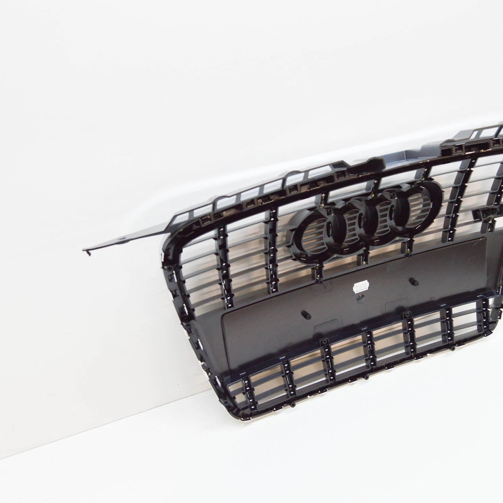 NEW AUDI A3 8P7 S FRONT BUMPER RADIATOR GRILLE 8P0853651A 1RR