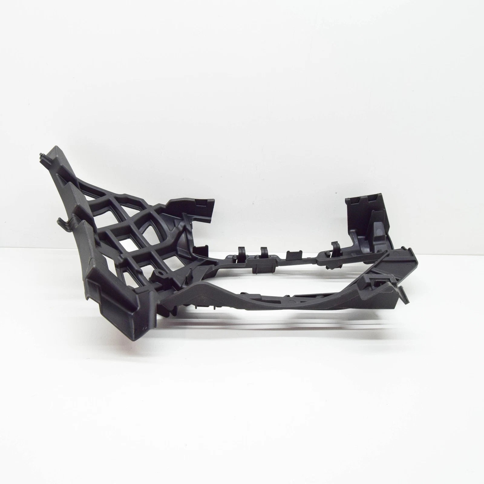 NEW VOLKSWAGEN TIGUAN AD FRONT BUMPER LEFT SUPPORT TRIM 5NA807723A ORIGINAL