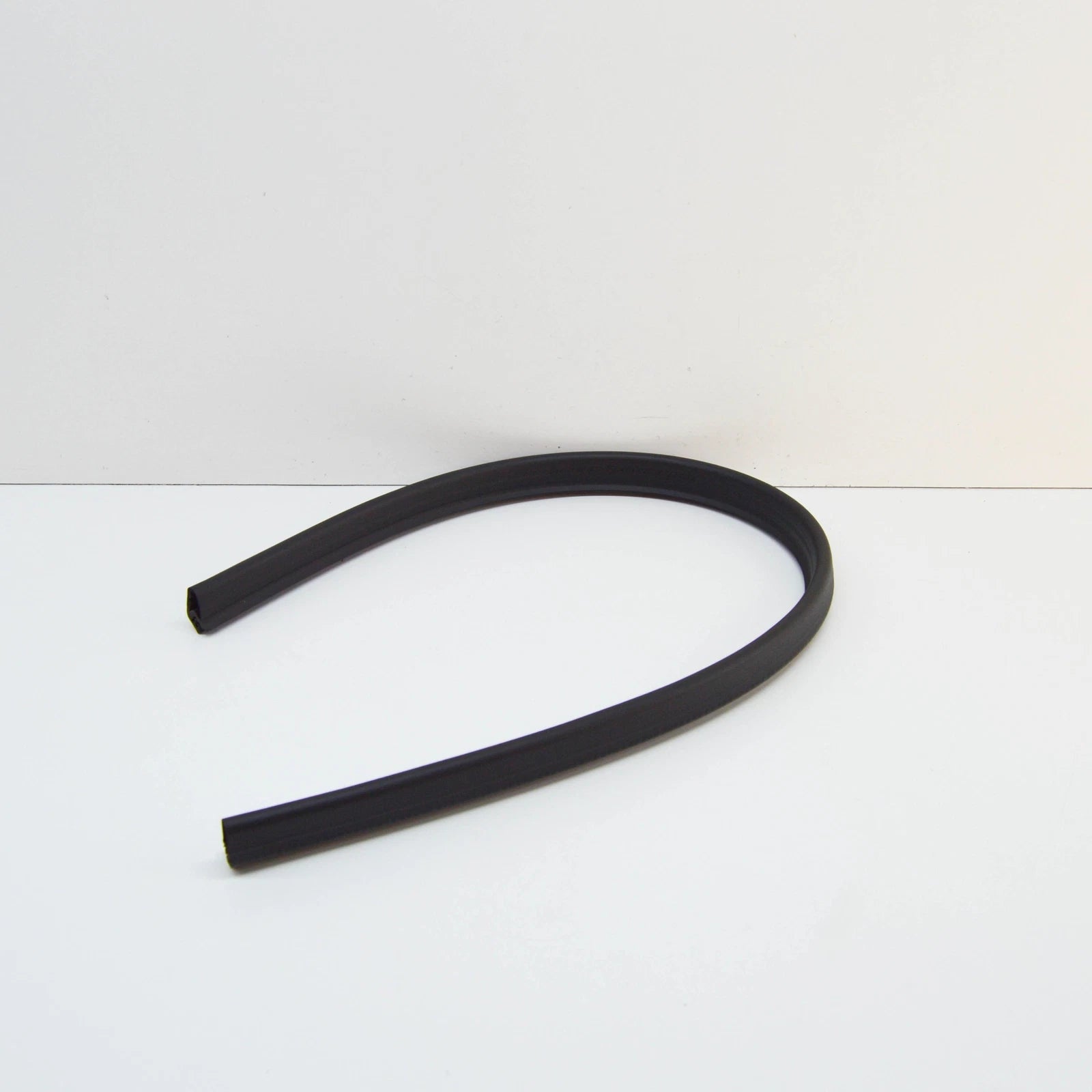 NEW MERCEDES-BENZ B W247 ENGINE HOOD SEAL A1778870600 ORIGINAL