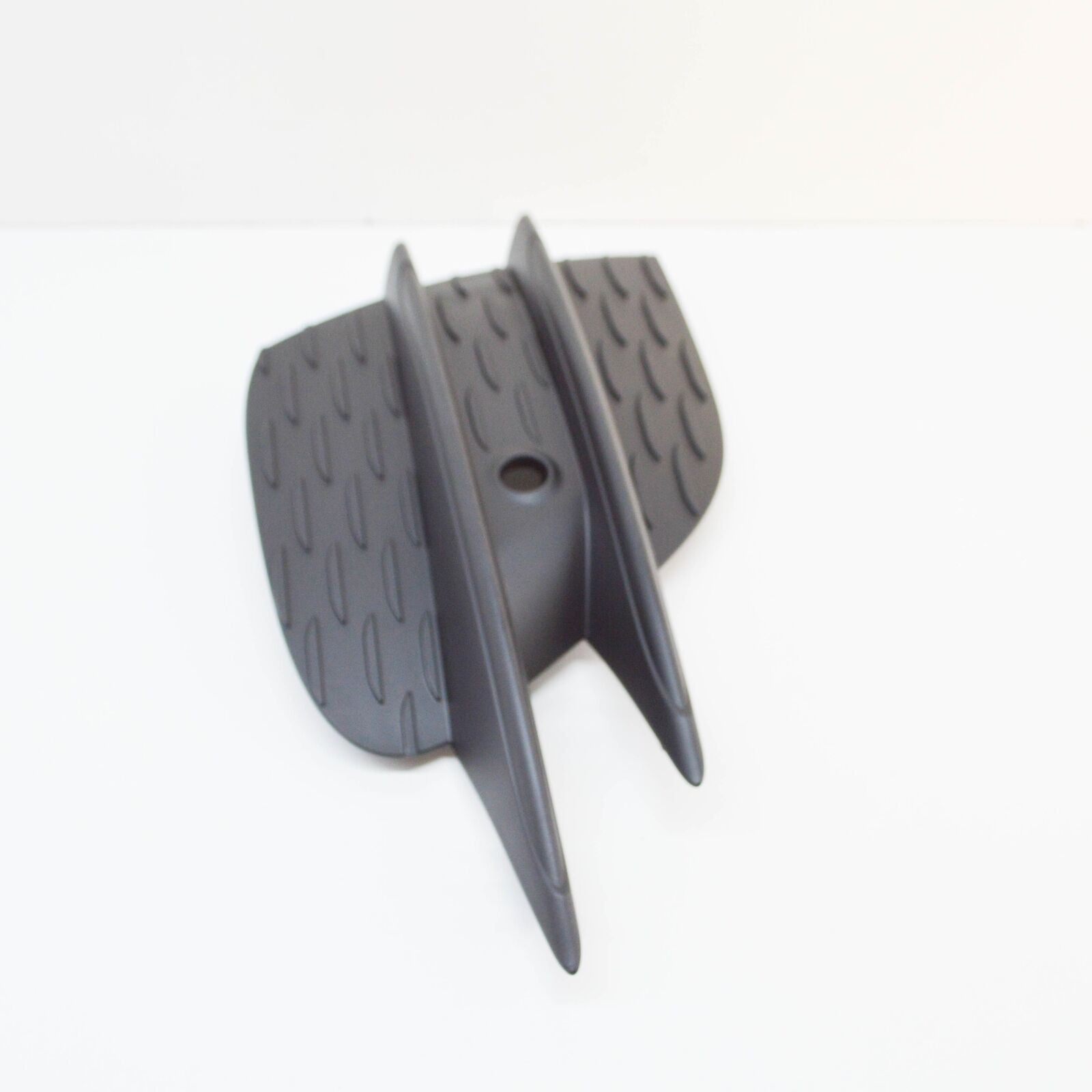 NEW MB E C238 FRONT BUMPER LOWER LEFT GRILLE COVER TRIM A2138858904 ORIGINAL