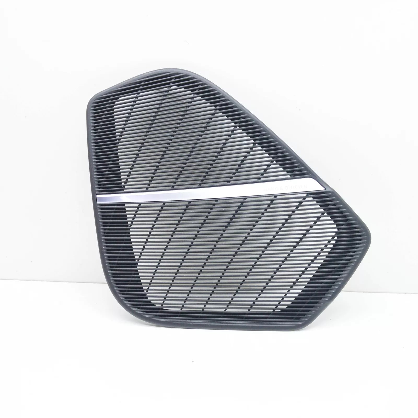 NEW AUDI Q8 RSQ8 FRONT RIGHT DOOR LOUDSPEAKER COVER TRIM 4M8868152A4PK ORIGINAL